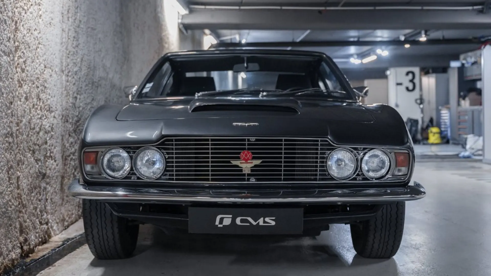 Aston Martin DBS — photo 2