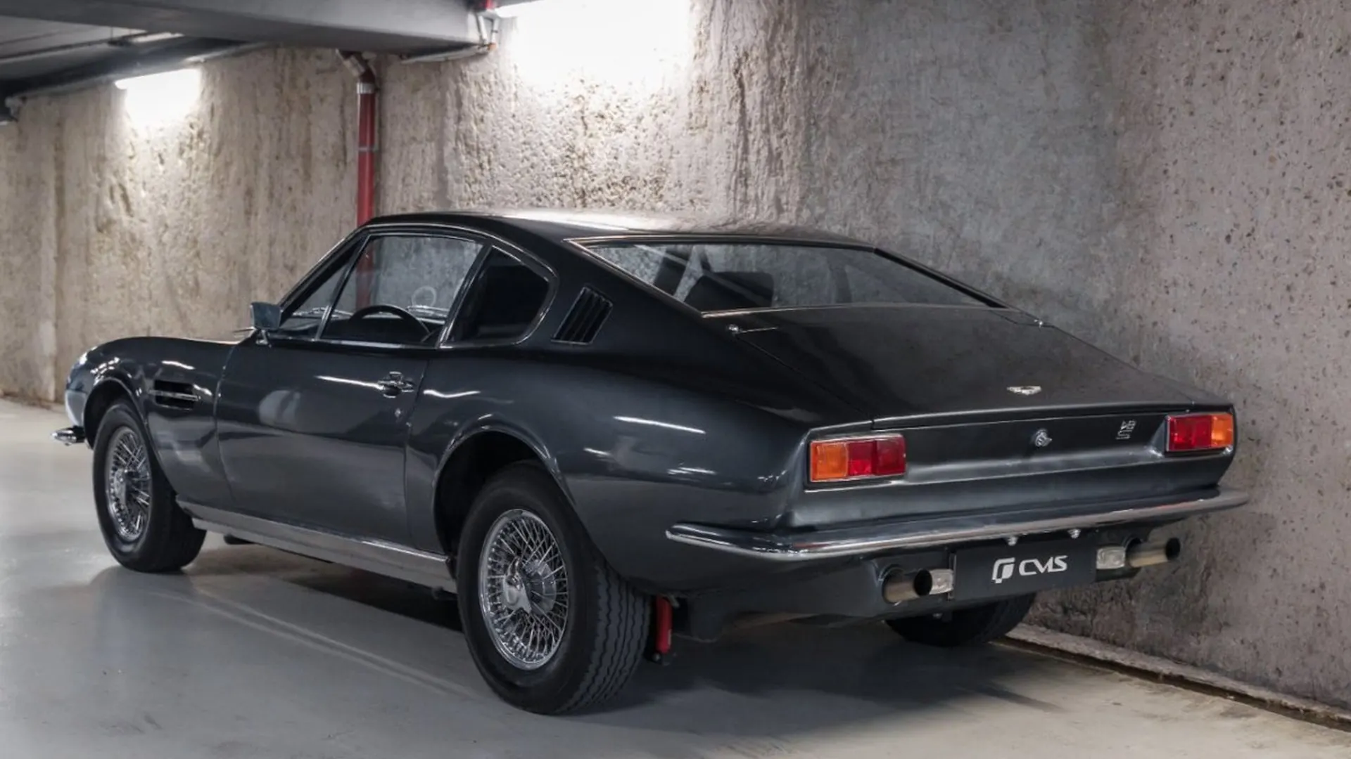 Aston Martin DBS — photo 16