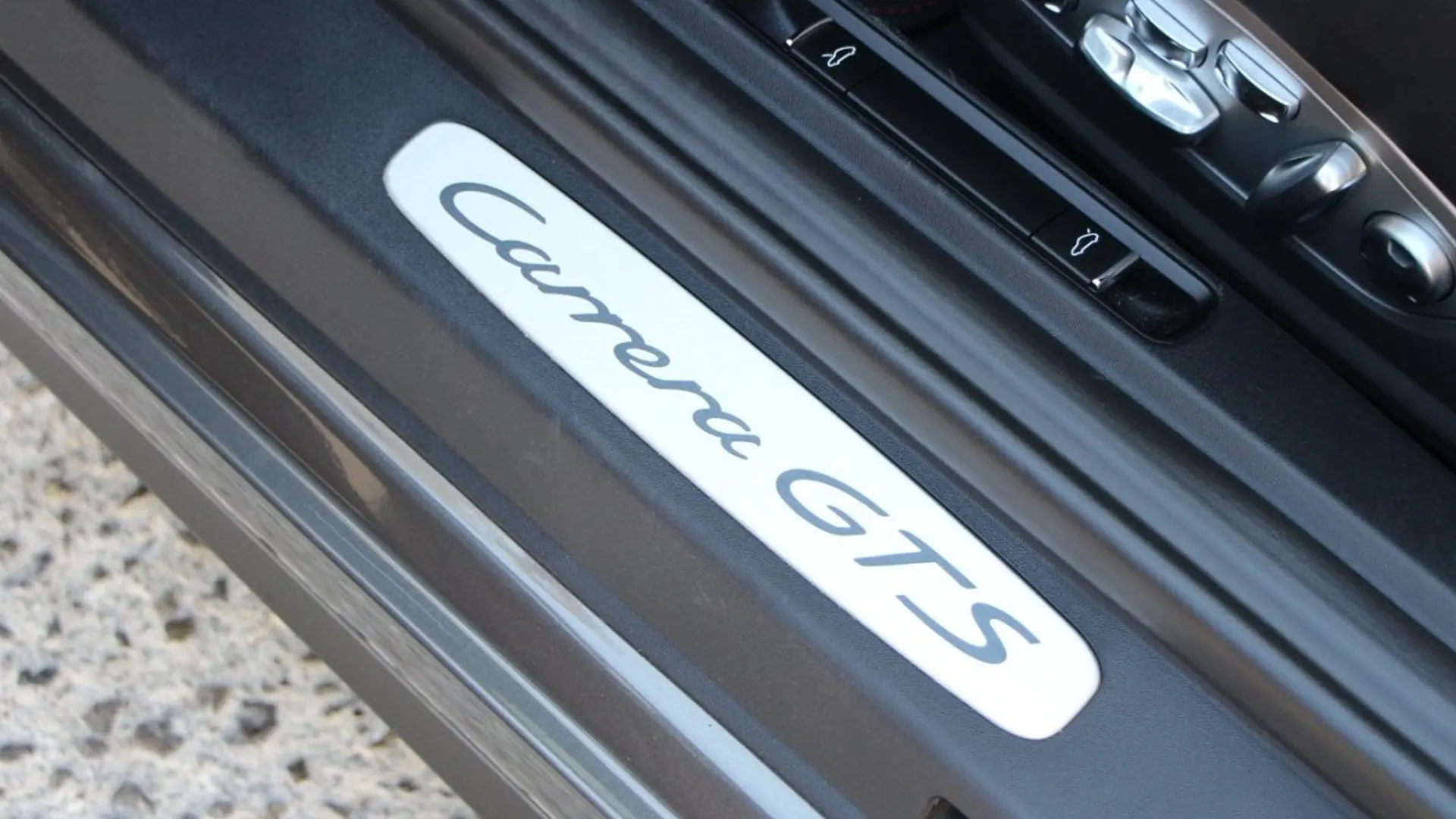 Porsche 911 — photo 35