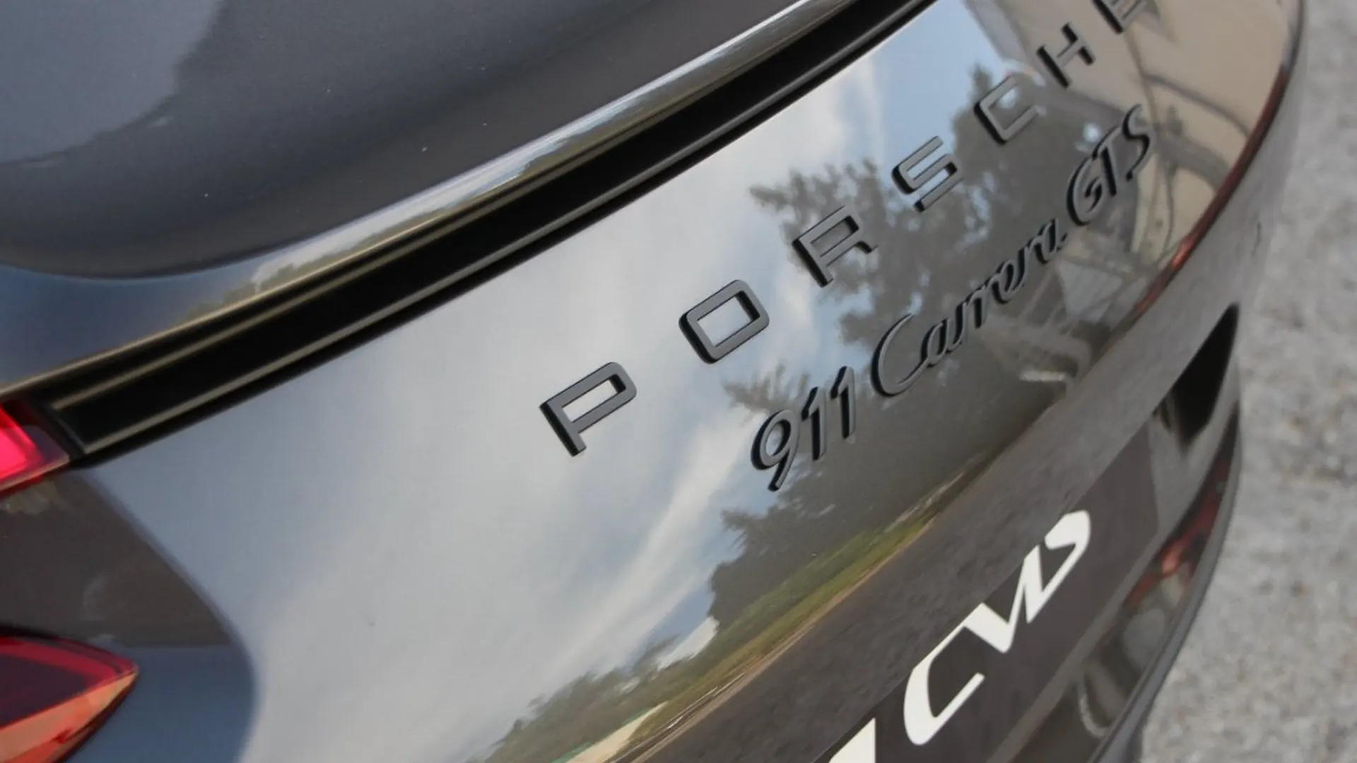 Porsche 911 — photo 36
