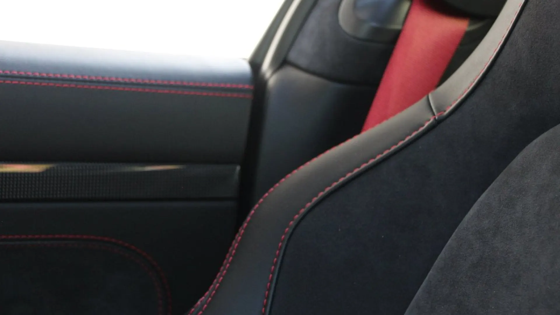 Porsche 911 — photo 33