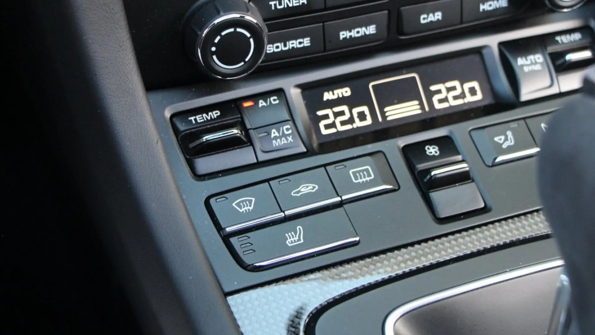 Porsche 911 — photo 23