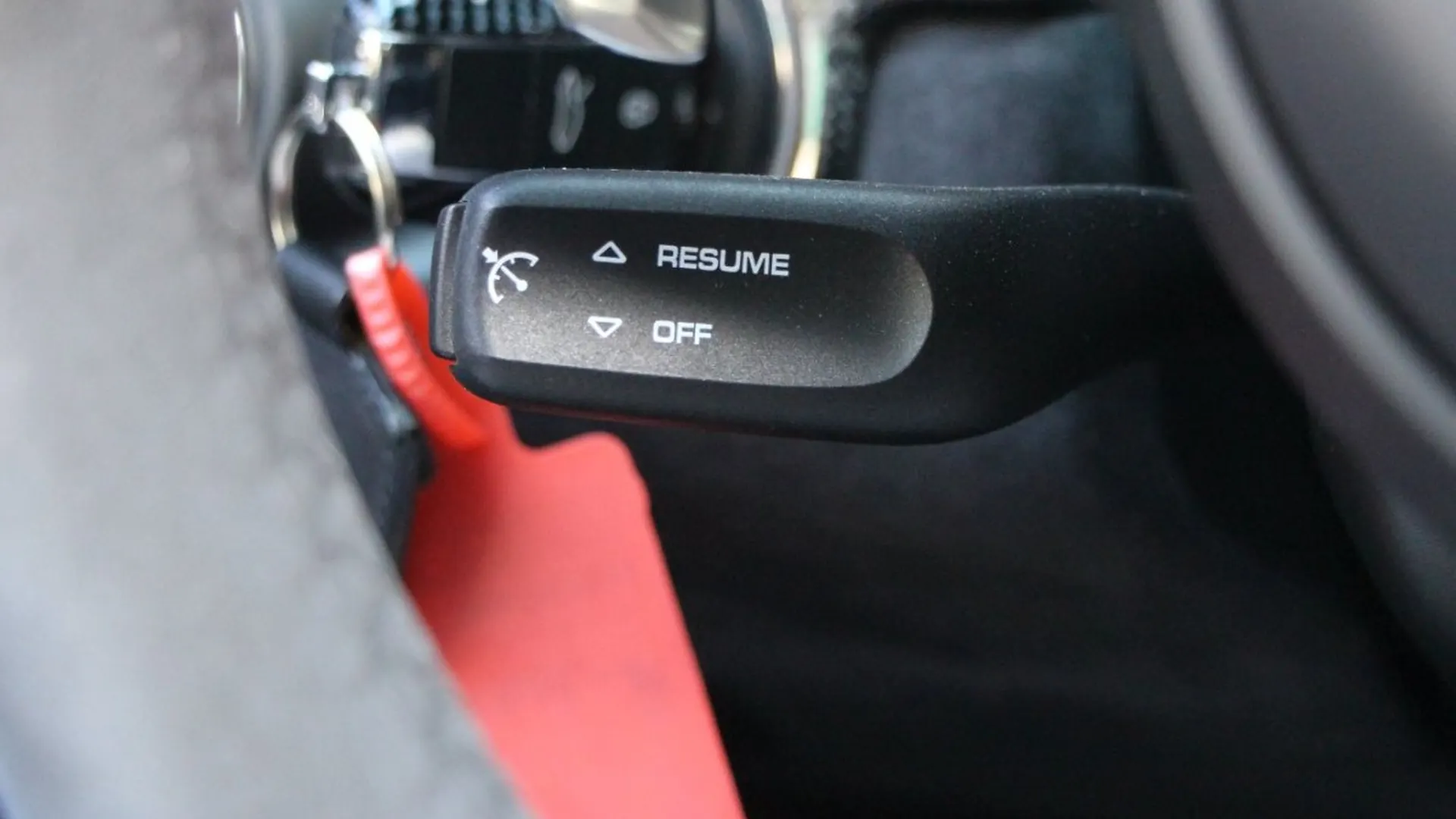 Porsche 911 — photo 25