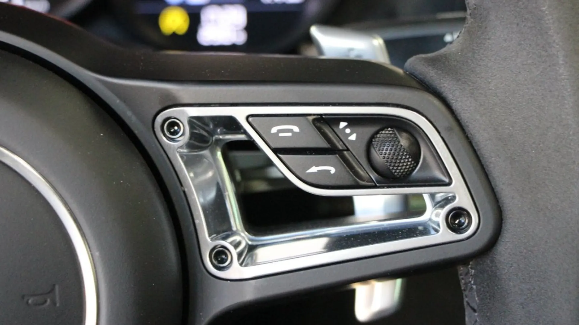 Porsche 911 — photo 20