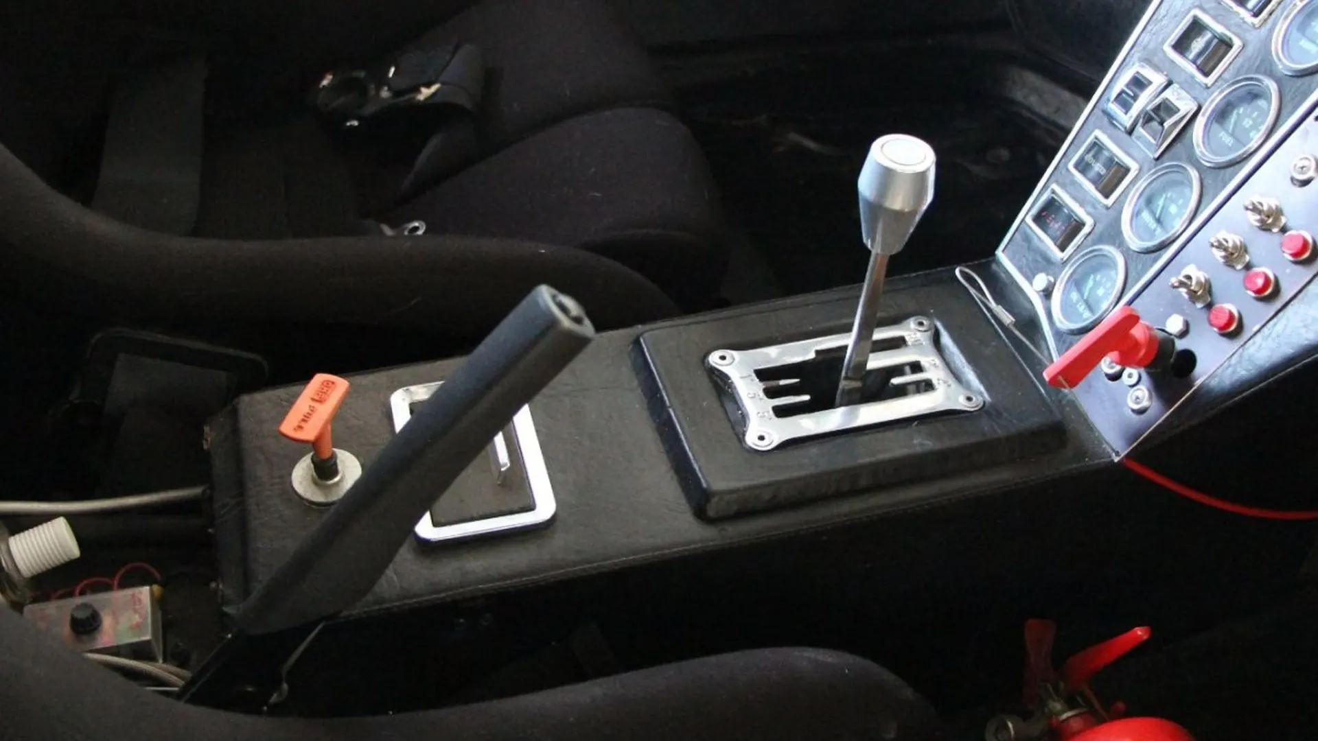 De Tomaso — photo 13