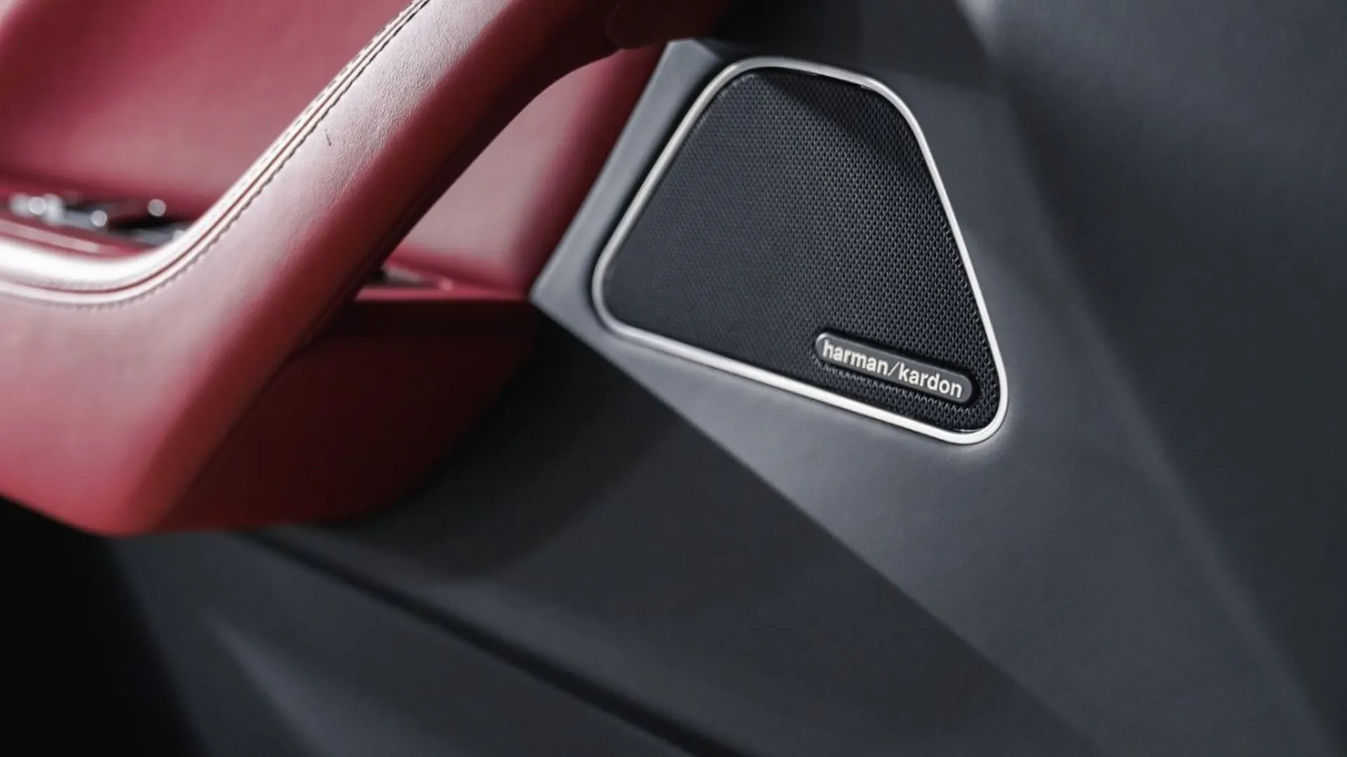 Maserati Levante — photo 22