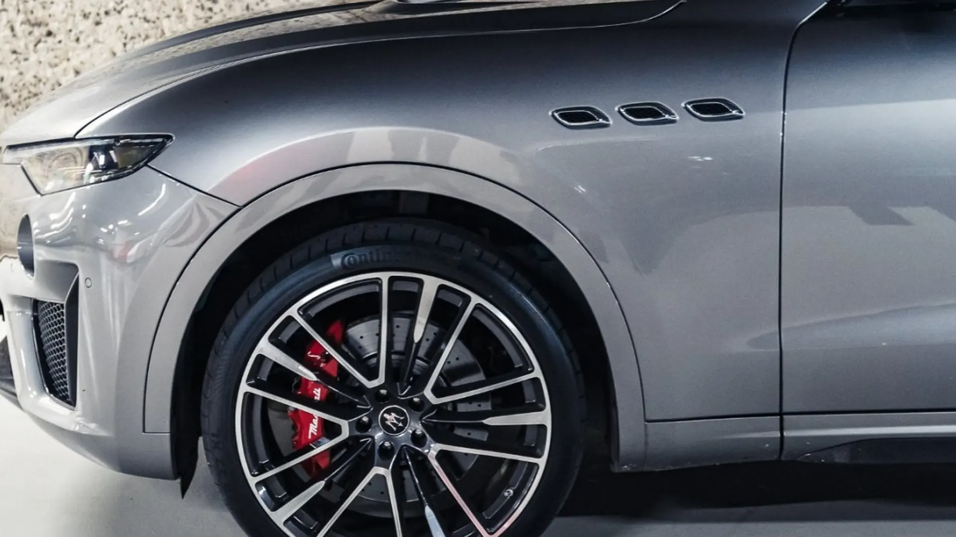 Maserati Levante — photo 11
