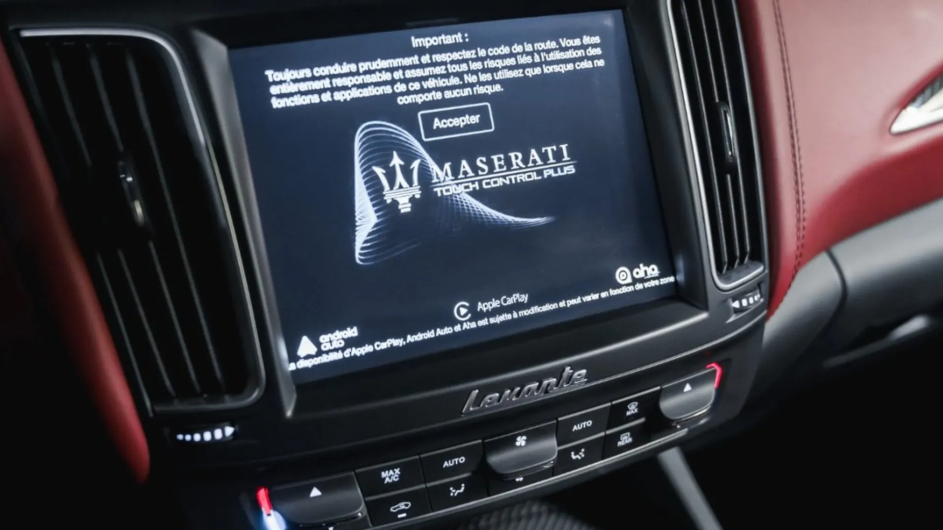 Maserati Levante — photo 37
