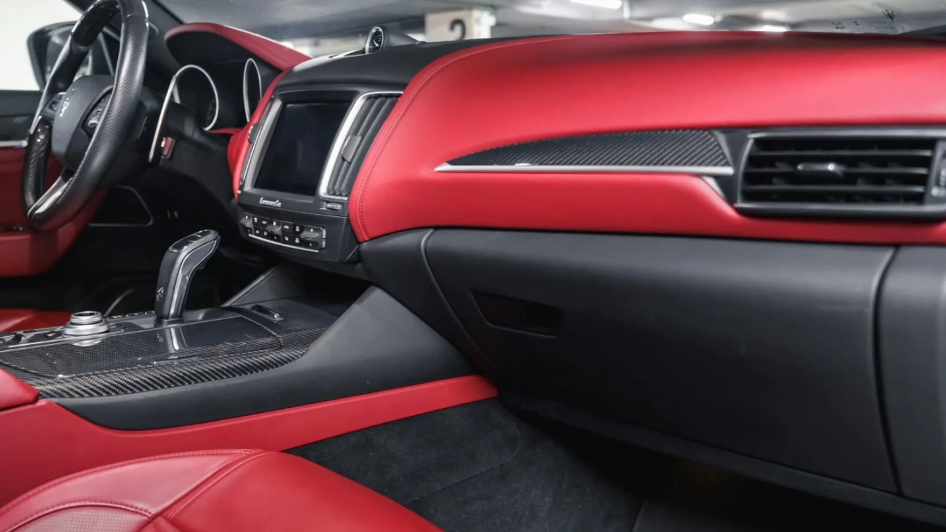 Maserati Levante — photo 44