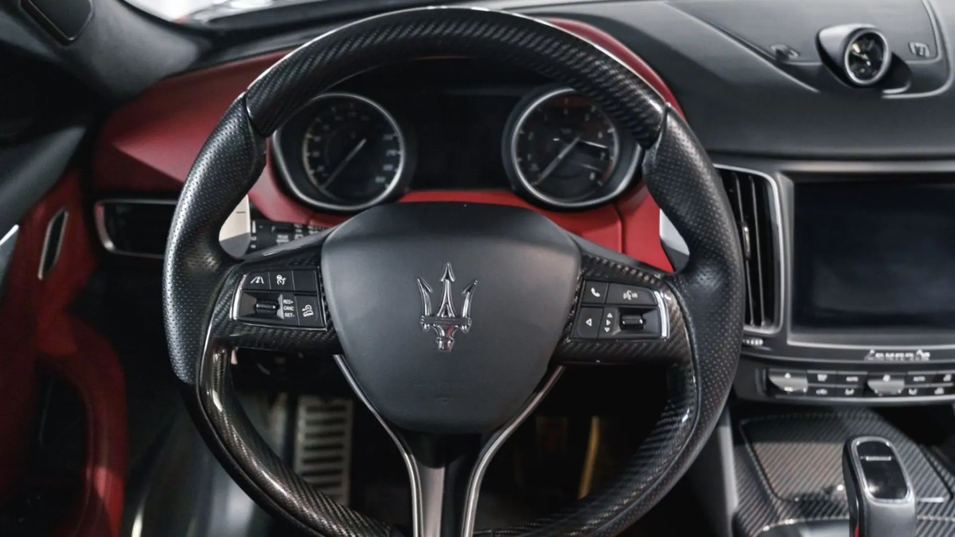 Maserati Levante — photo 33