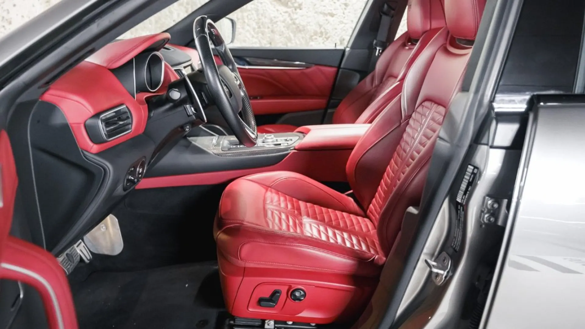 Maserati Levante — photo 25