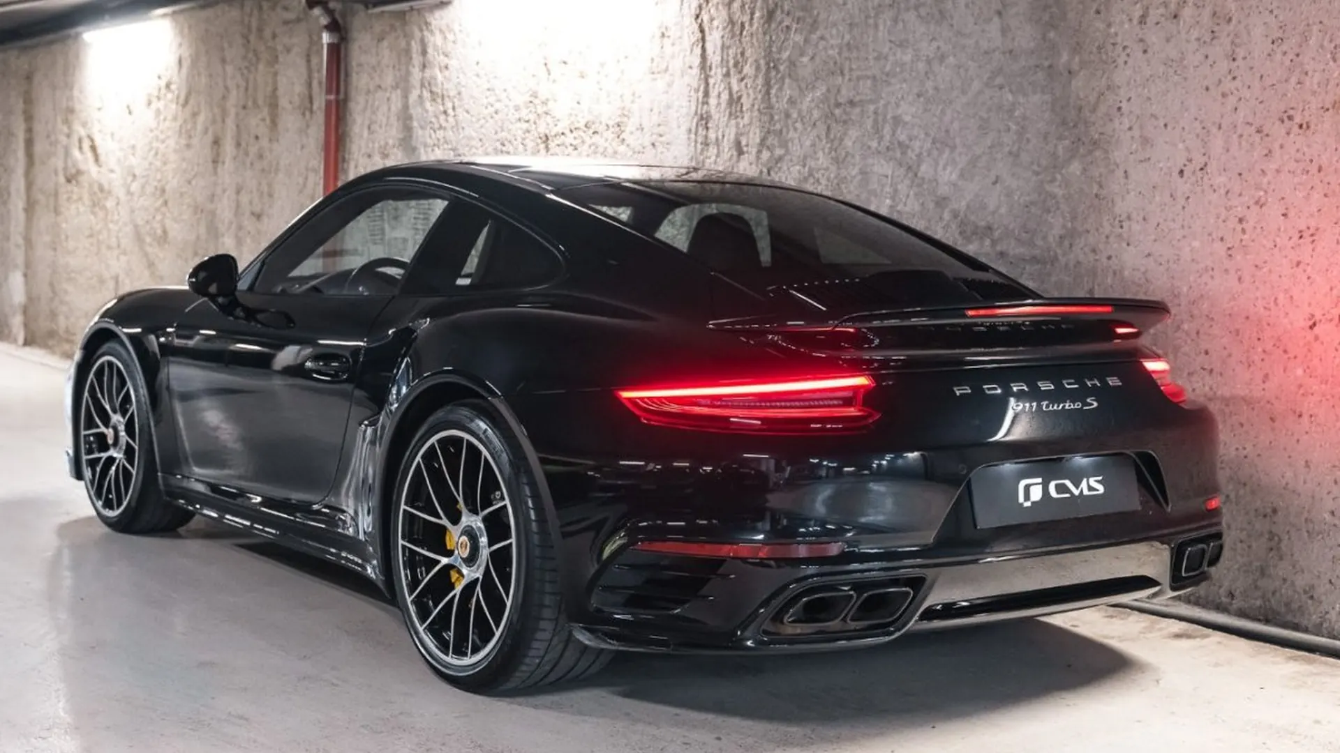 Porsche 911 — photo 13