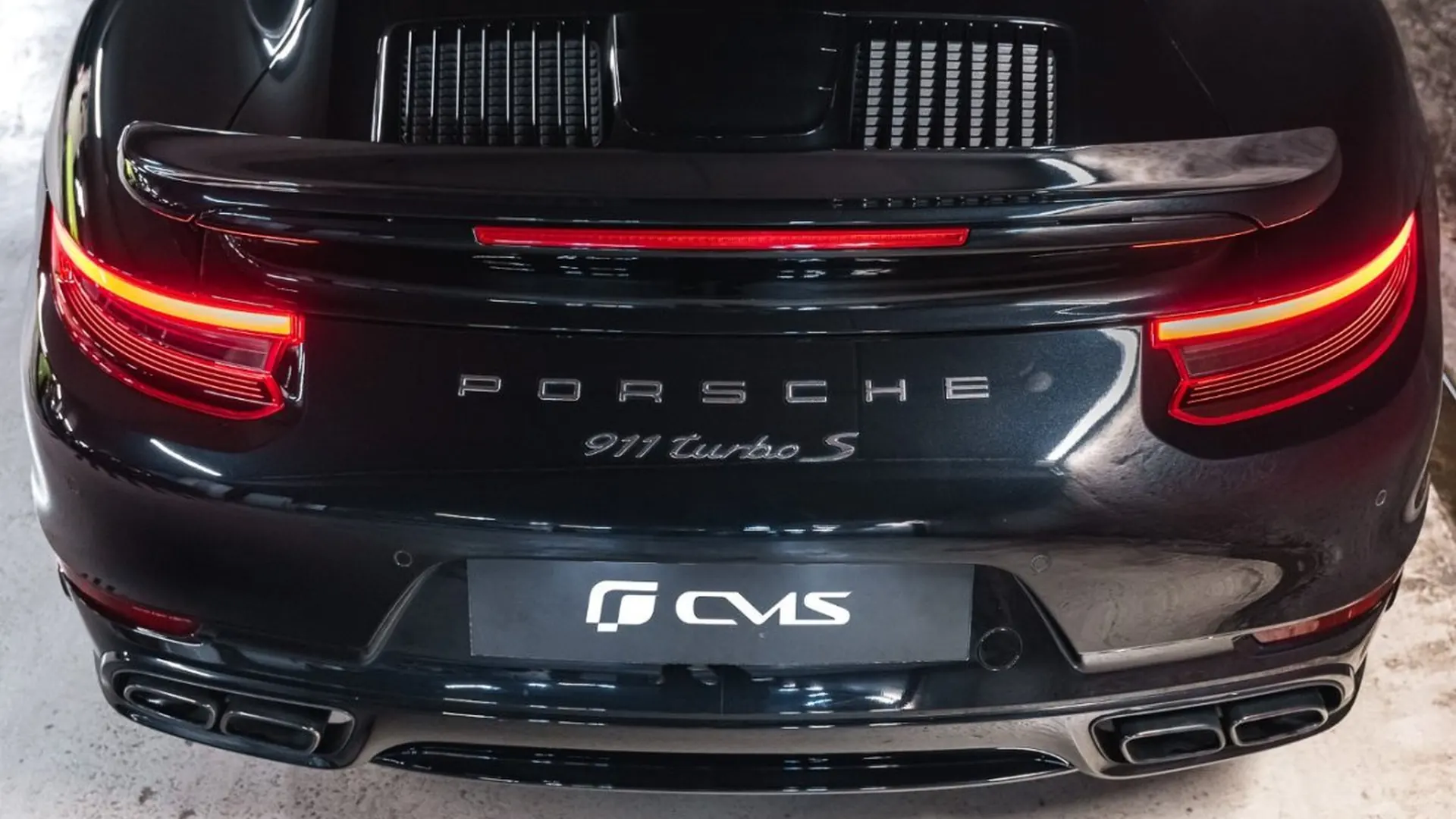 Porsche 911 — photo 21