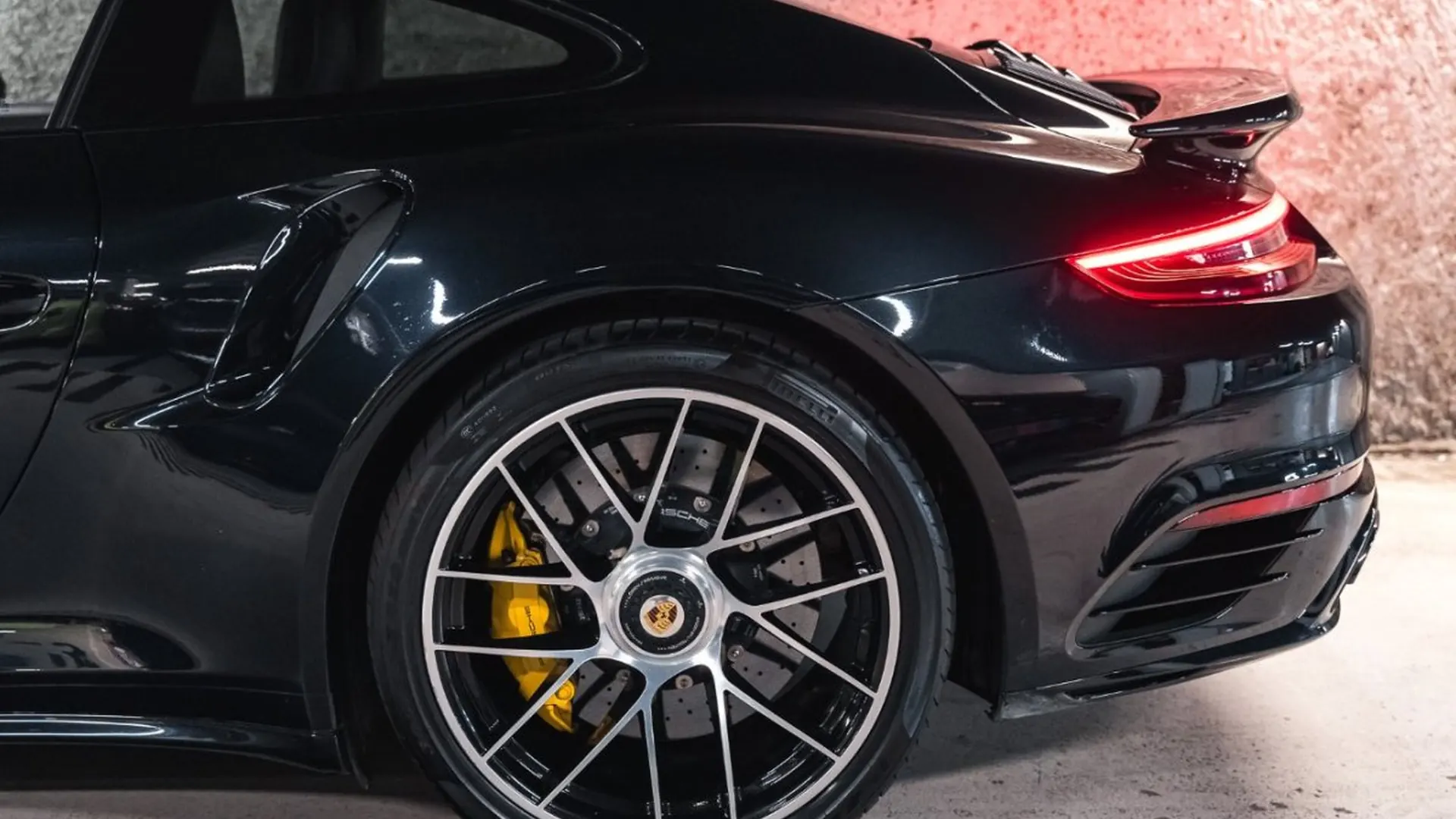 Porsche 911 — photo 12