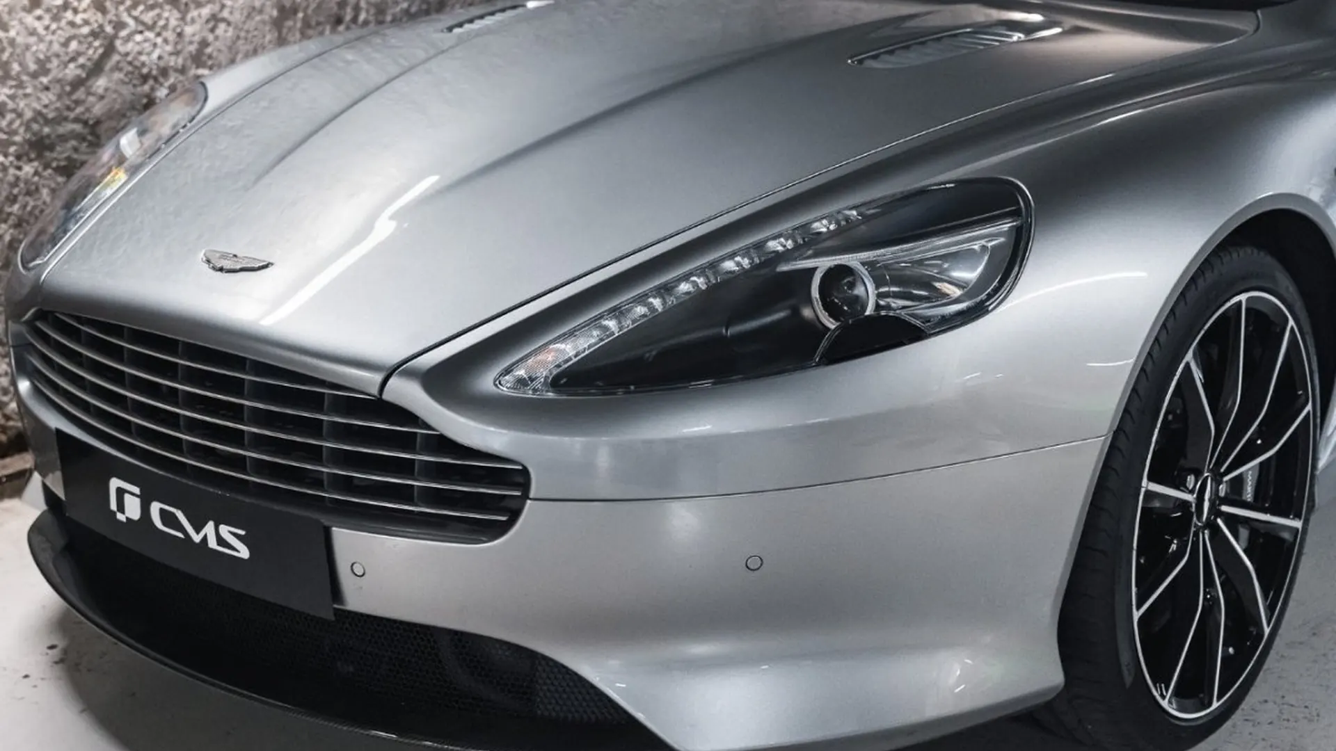 Aston Martin DB9 — photo 4