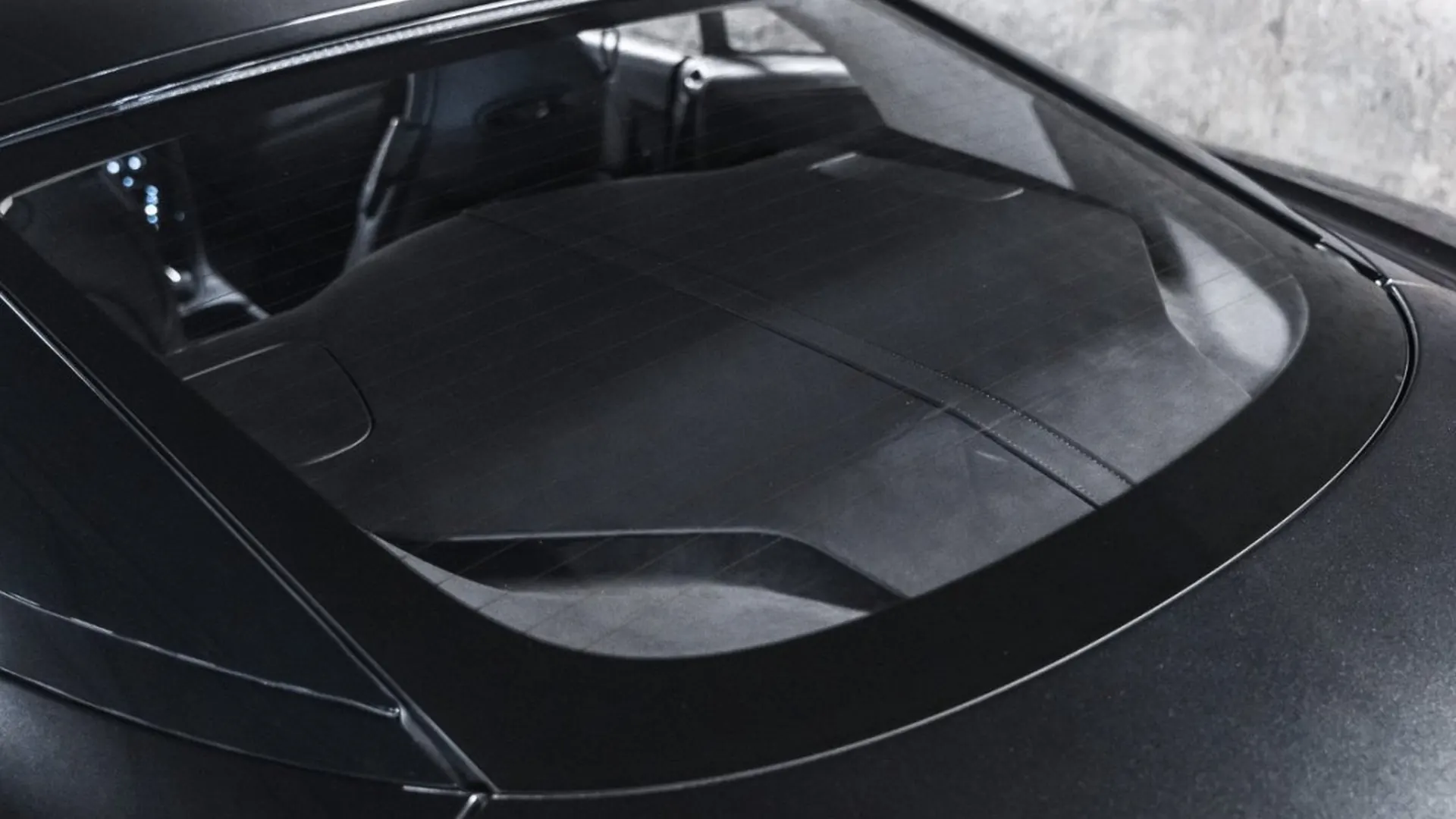 Aston Martin DB11 — photo 16