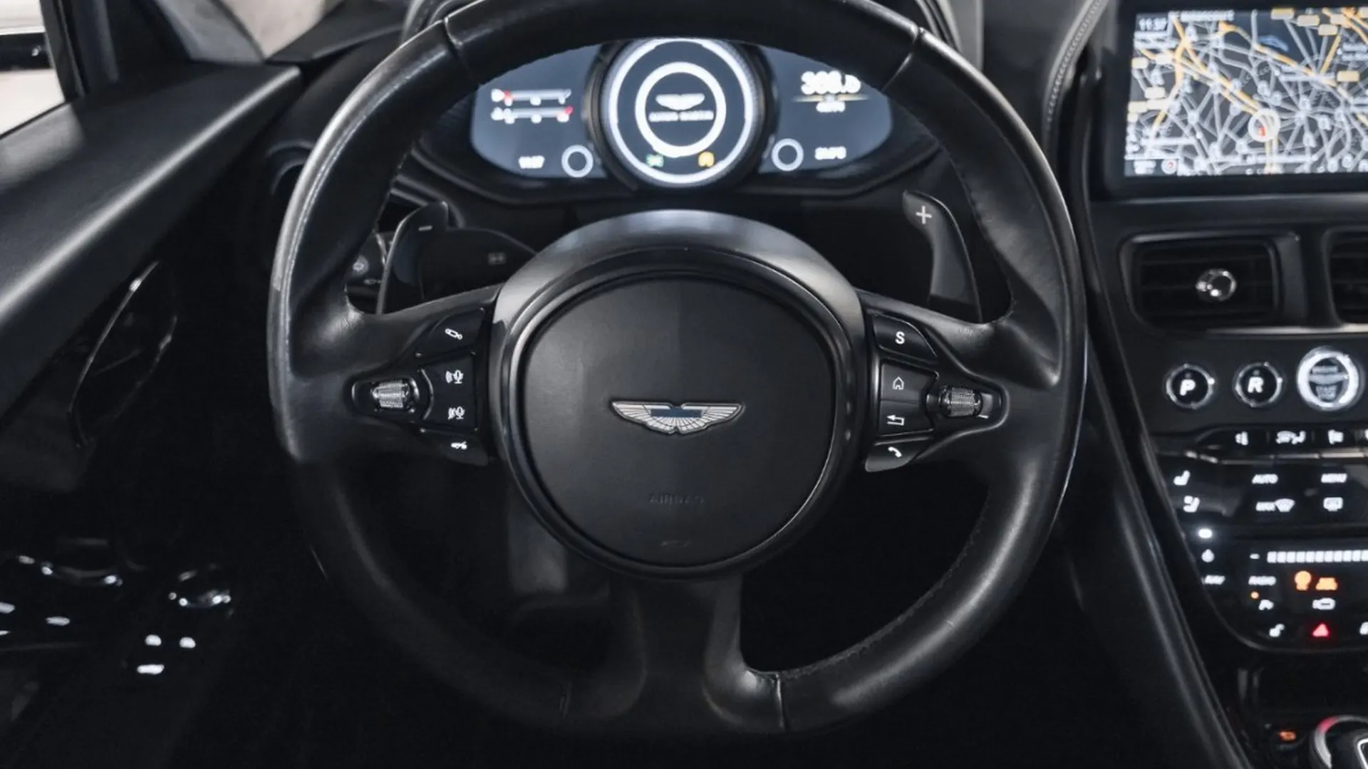 Aston Martin DB11 — photo 34