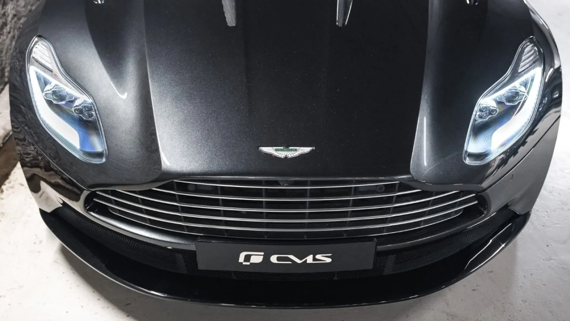 Aston Martin DB11 — photo 3
