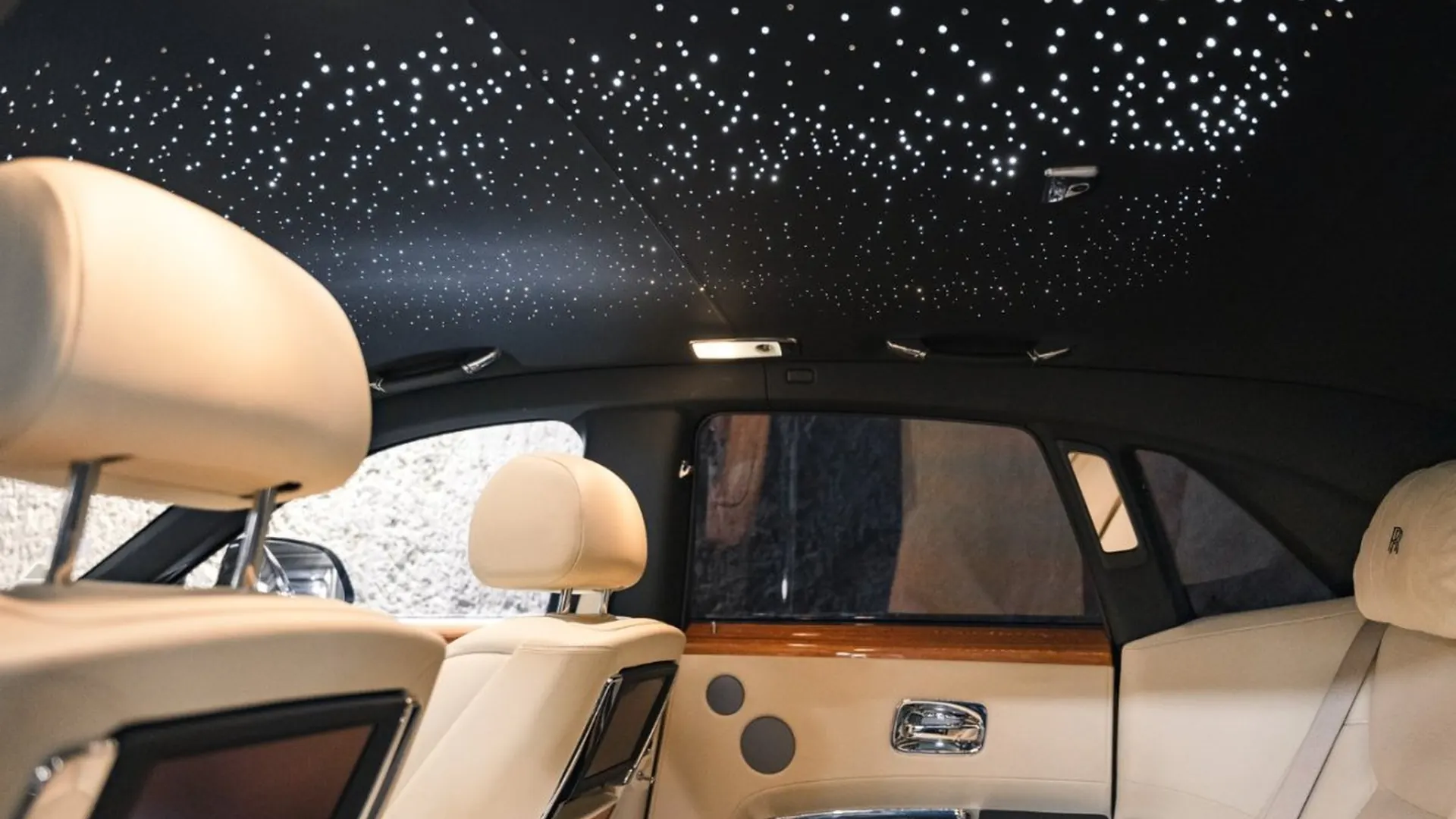 Rolls-Royce Ghost — photo 44
