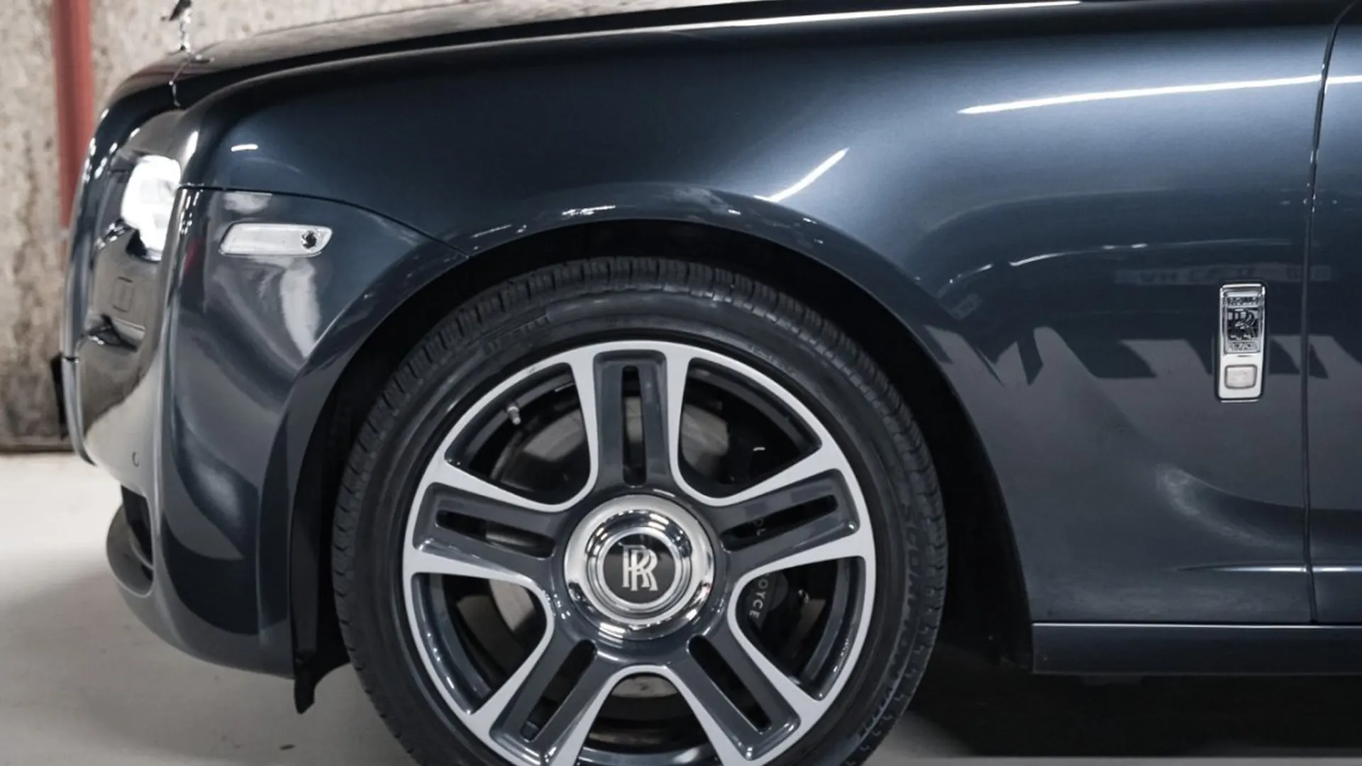 Rolls-Royce Ghost — photo 7