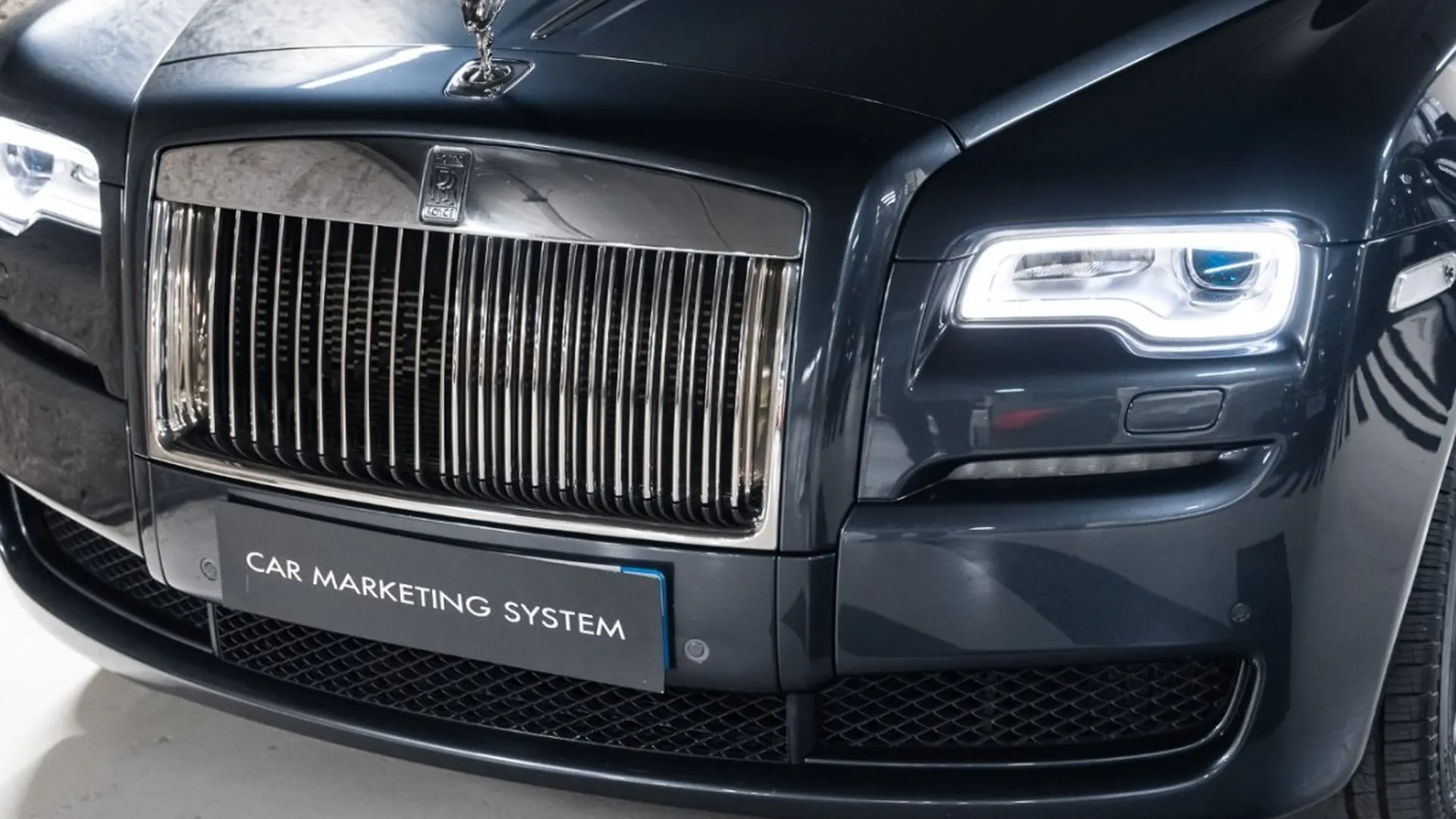 Rolls-Royce Ghost — photo 5