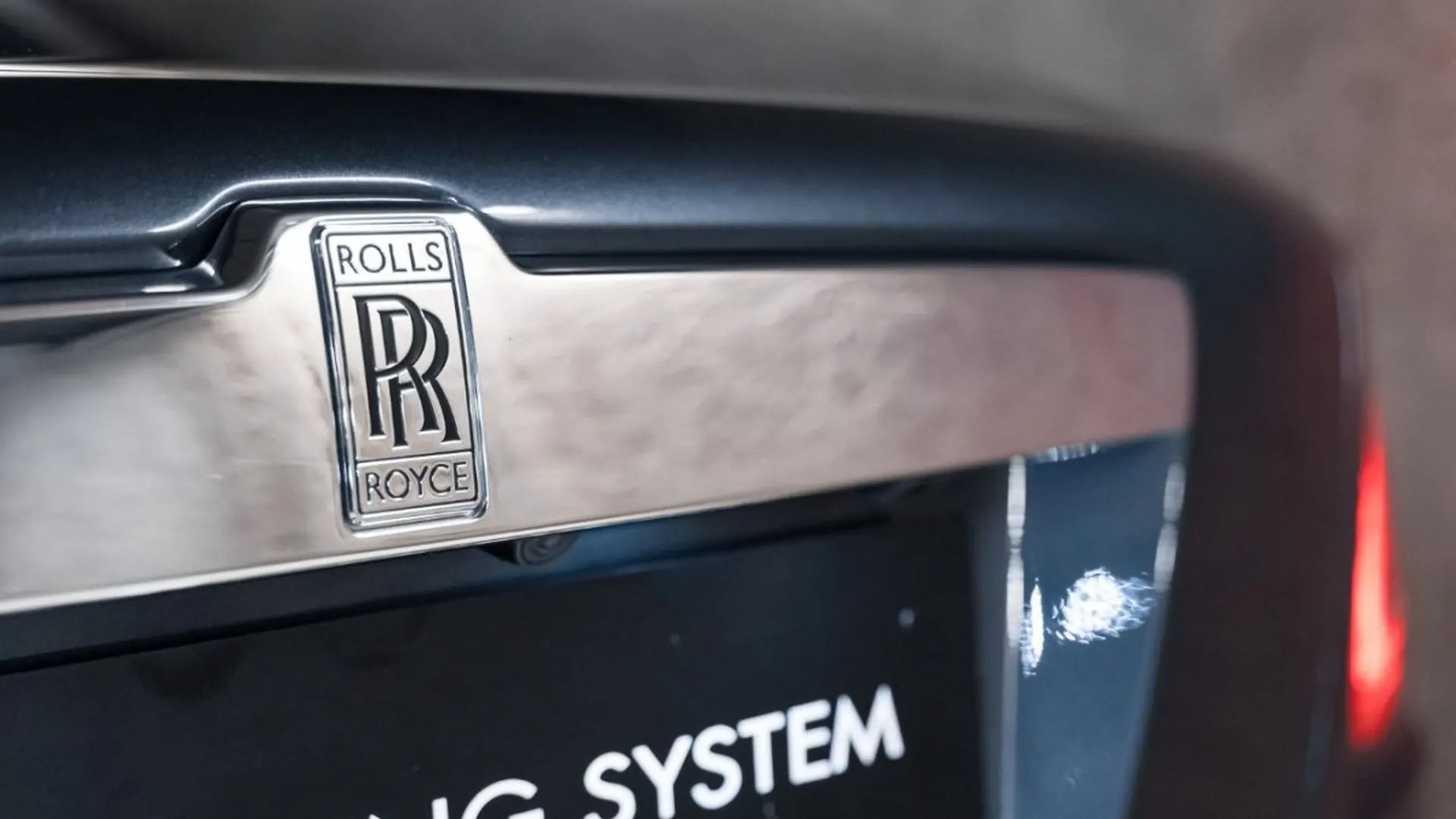 Rolls-Royce Ghost — photo 14