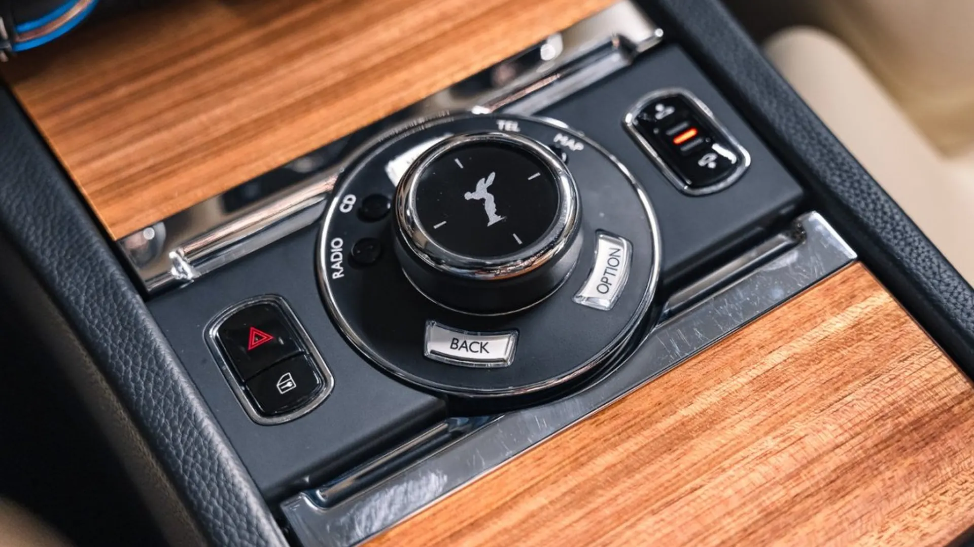 Rolls-Royce Ghost — photo 40