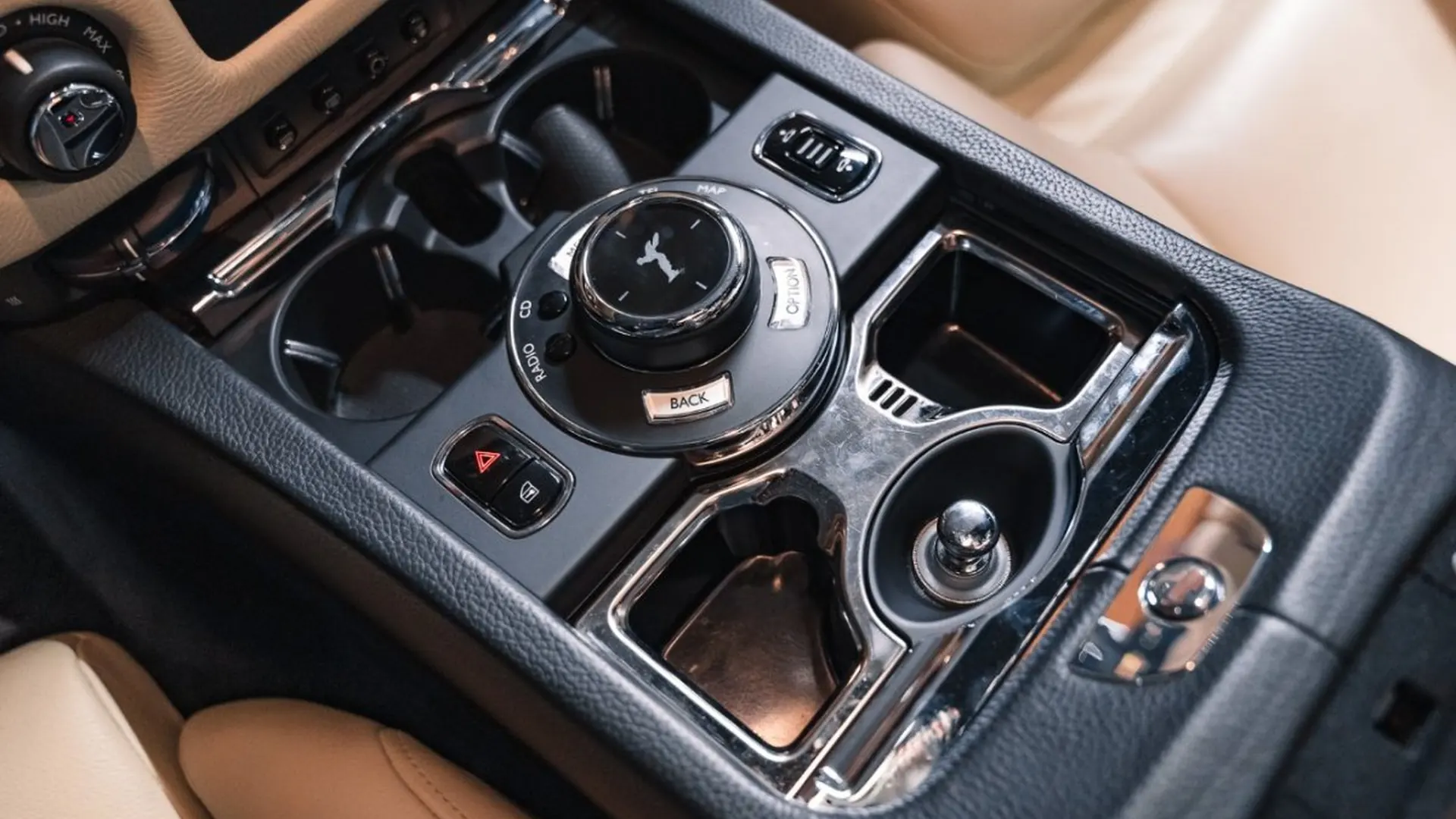 Rolls-Royce Ghost — photo 41