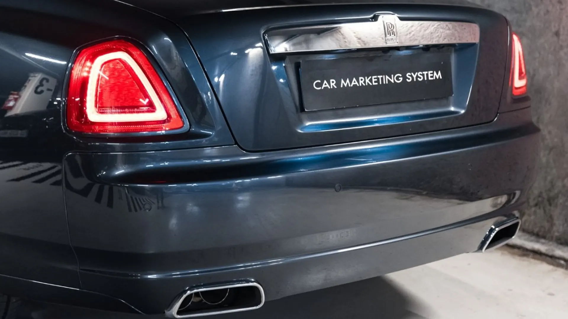 Rolls-Royce Ghost — photo 13