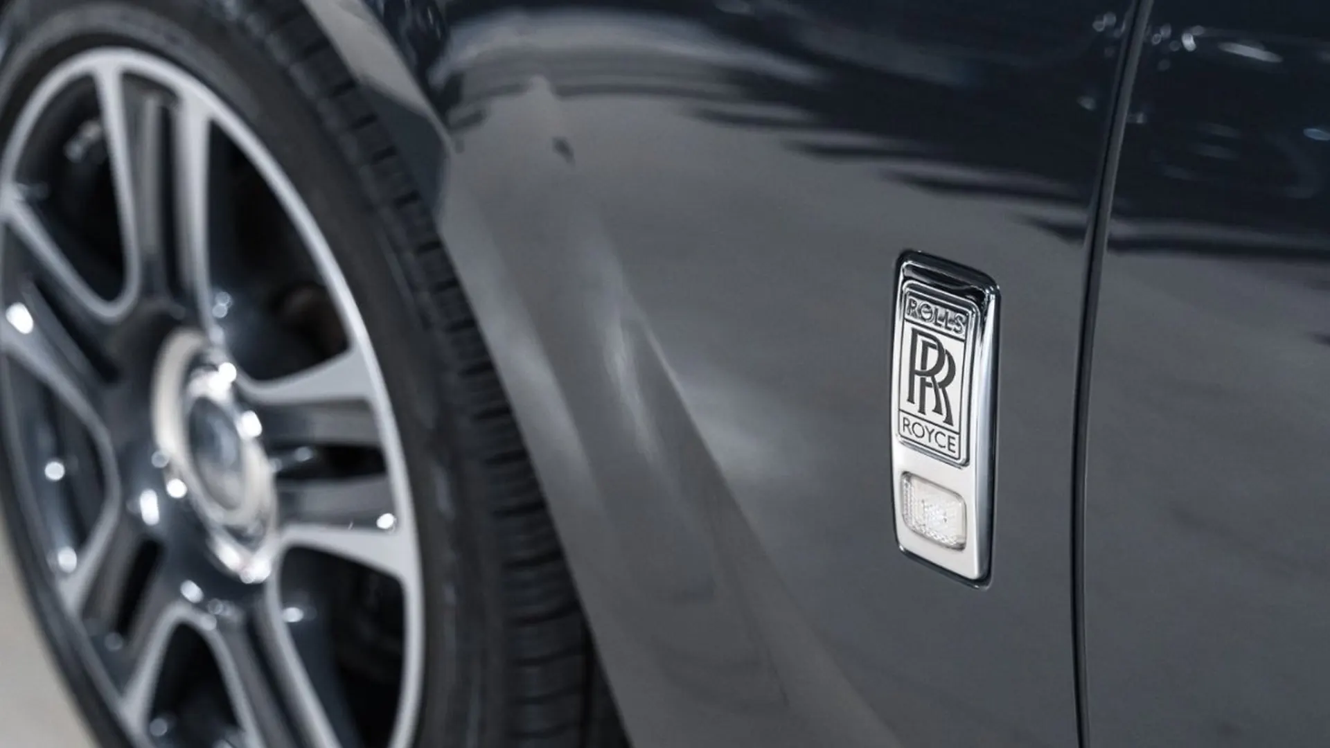 Rolls-Royce Ghost — photo 9
