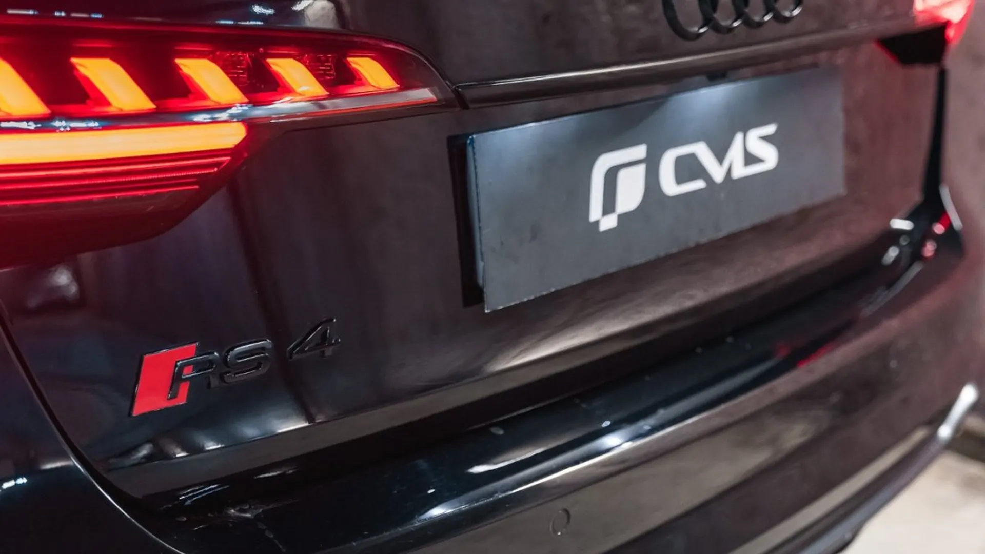 Audi RS4 — photo 17