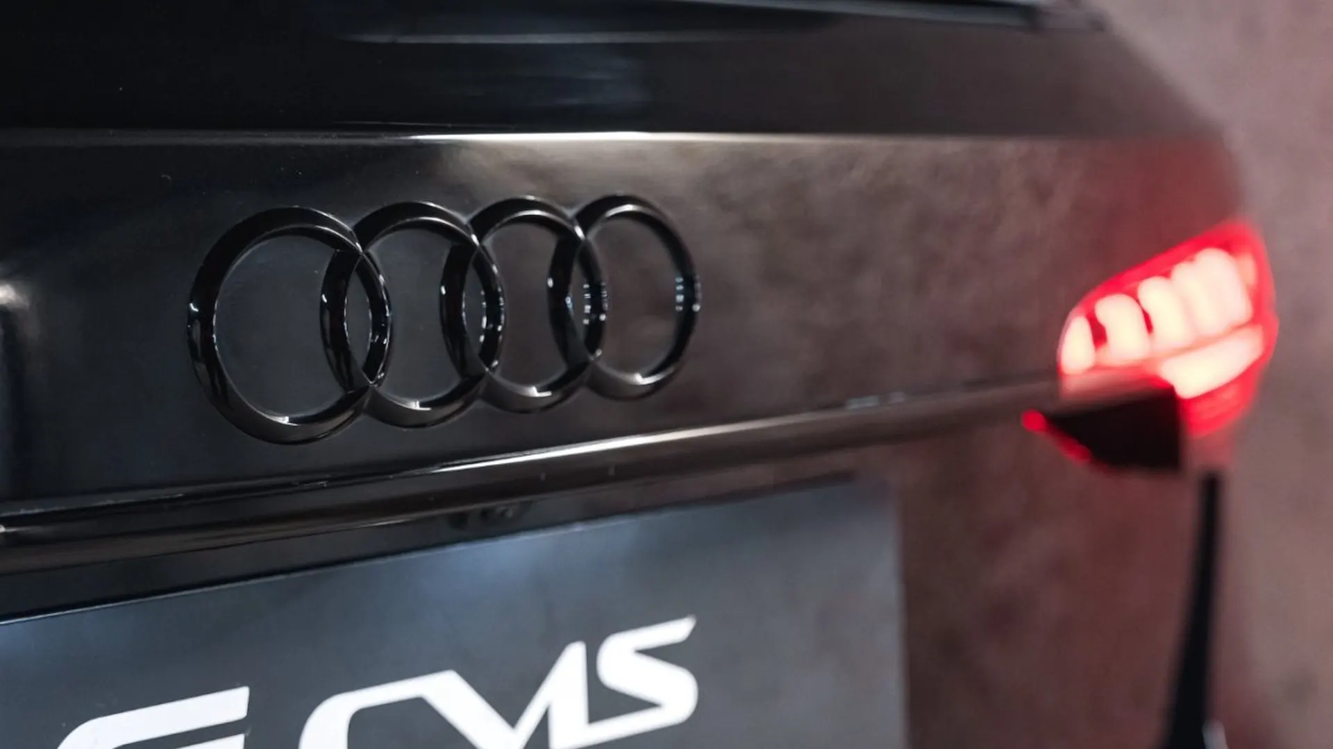 Audi RS4 — photo 16