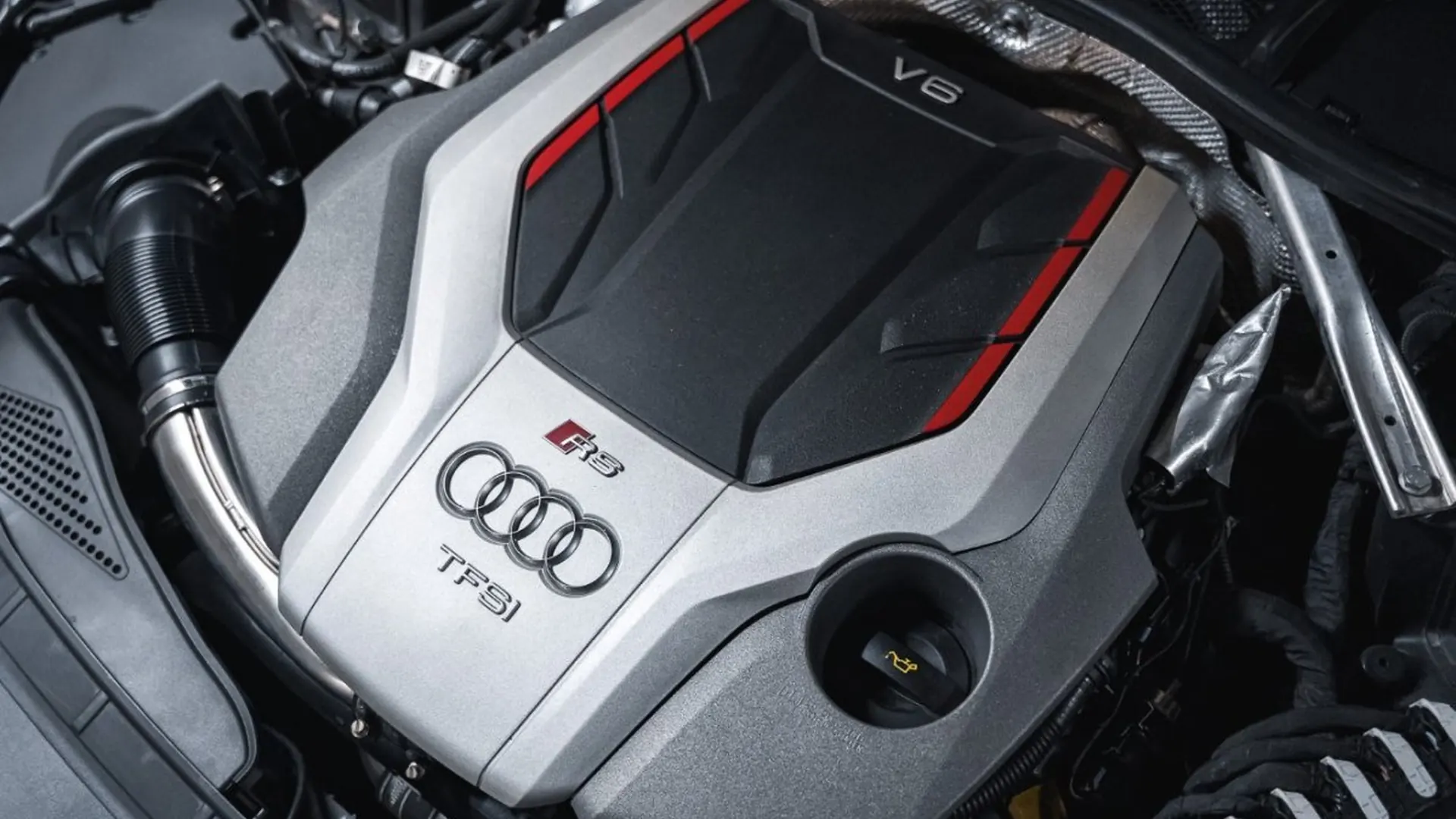 Audi RS4 — photo 49