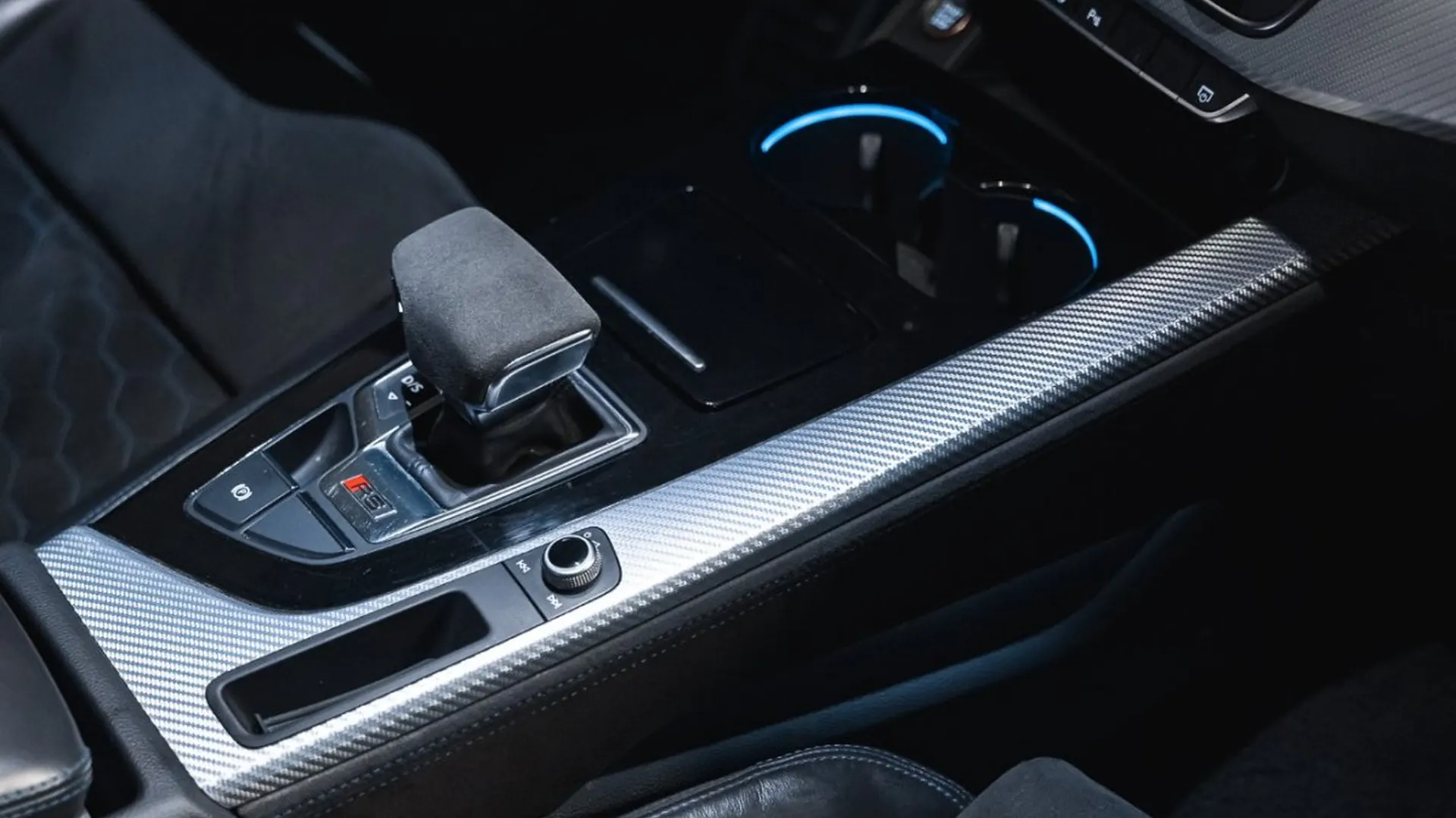 Audi RS4 — photo 41