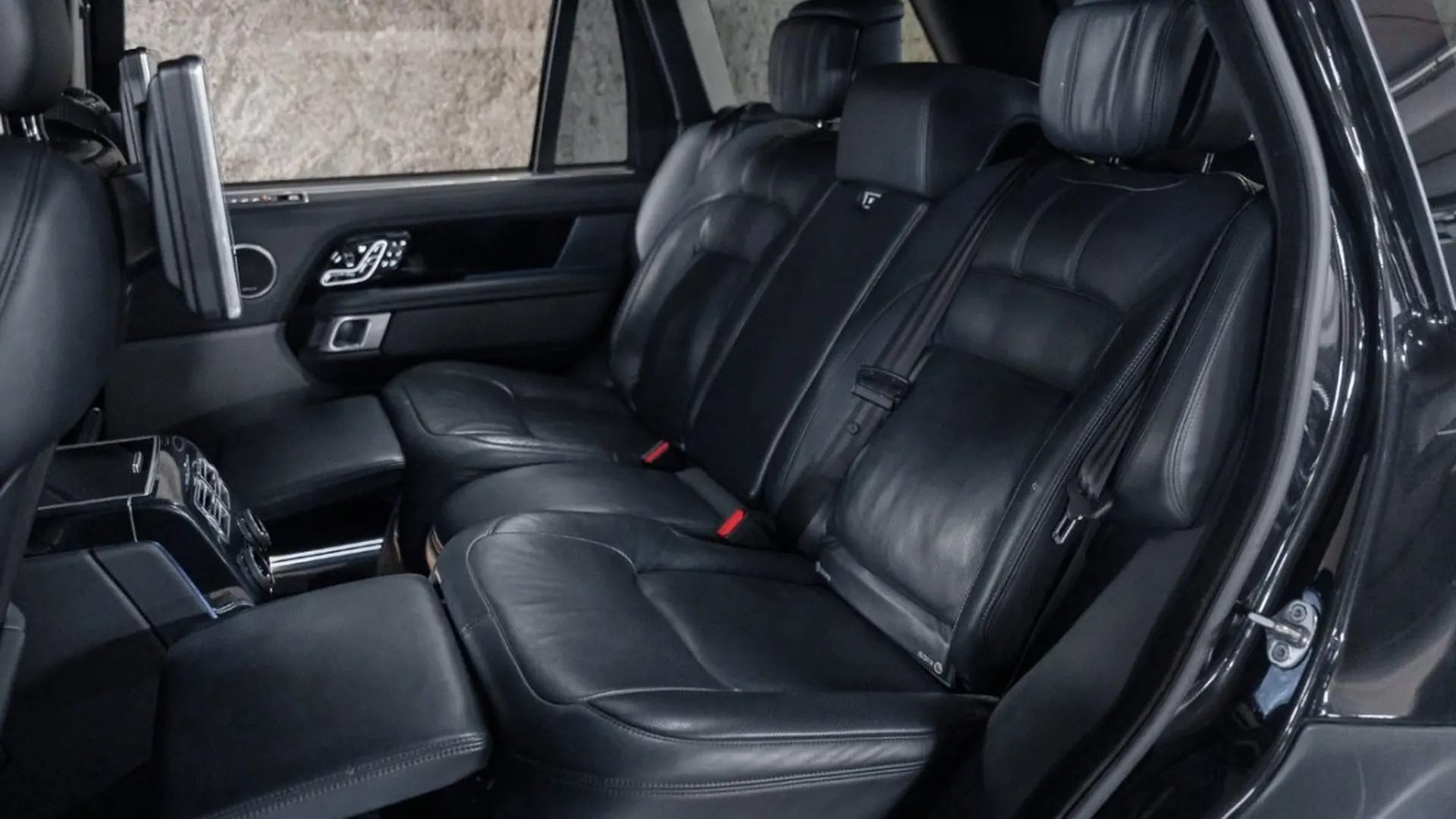 Land Rover Range Rover — photo 42