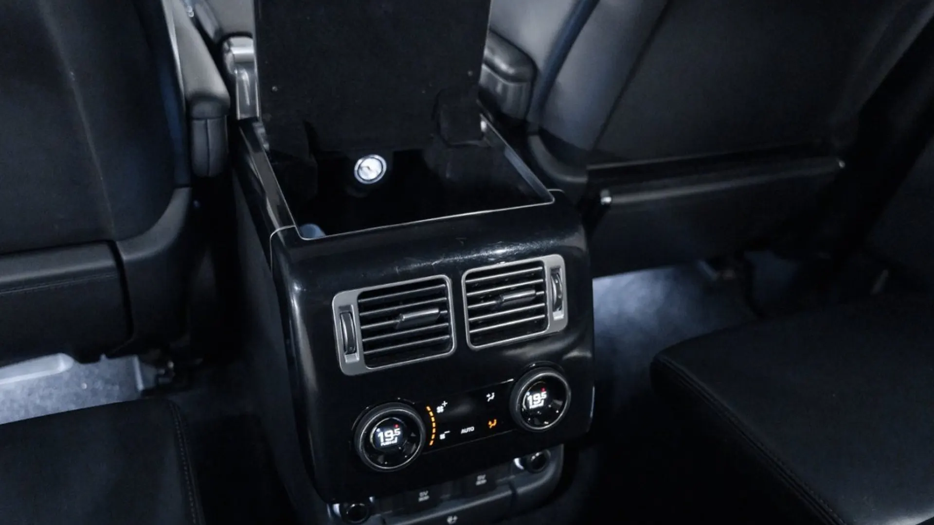 Land Rover Range Rover — photo 41
