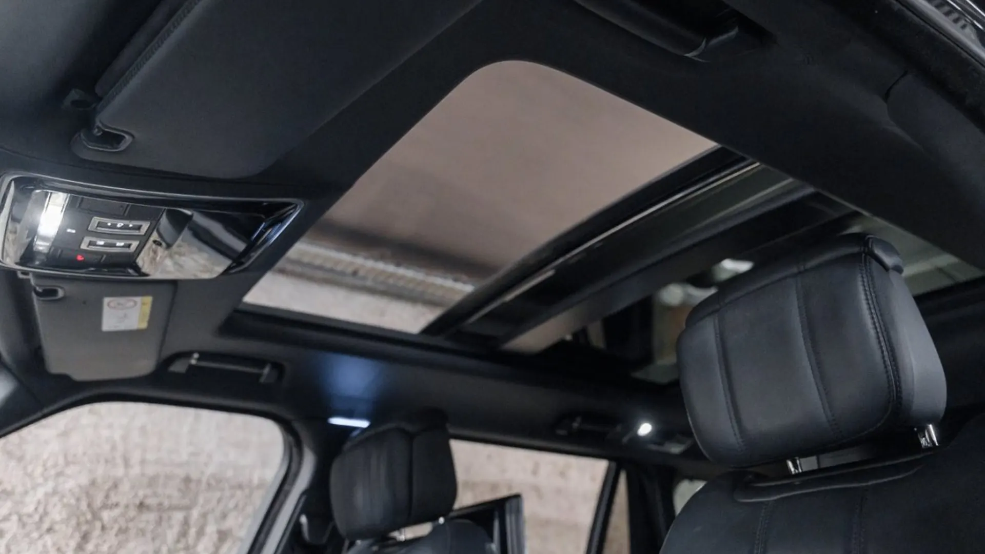Land Rover Range Rover — photo 26