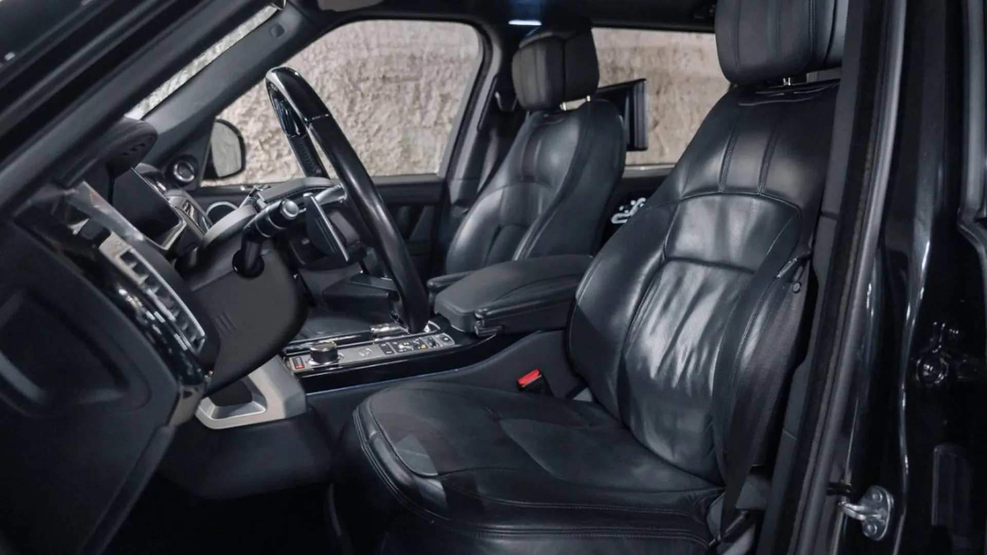 Land Rover Range Rover — photo 25