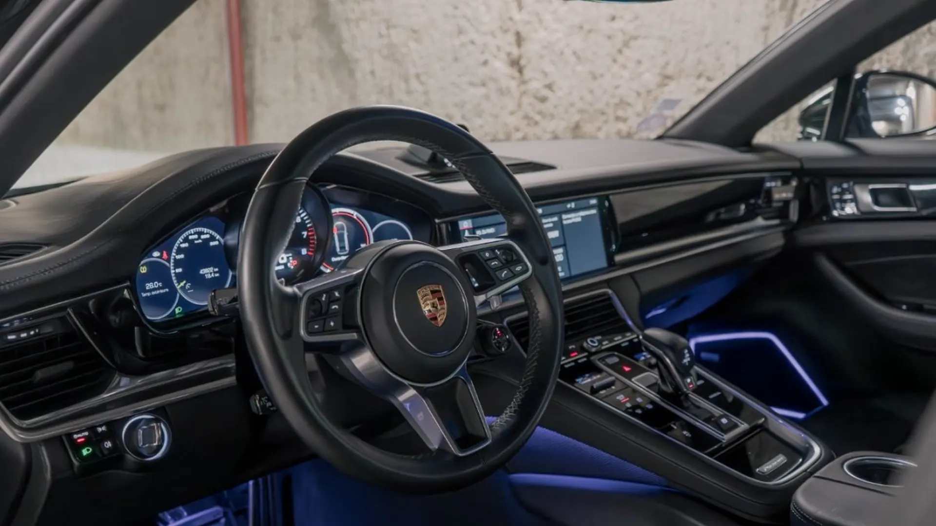Porsche Panamera — photo 39