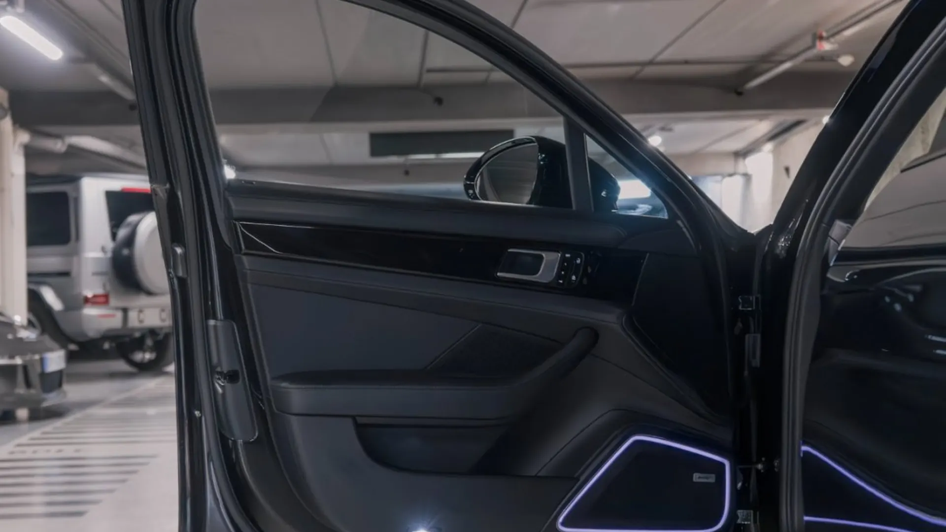Porsche Panamera — photo 28