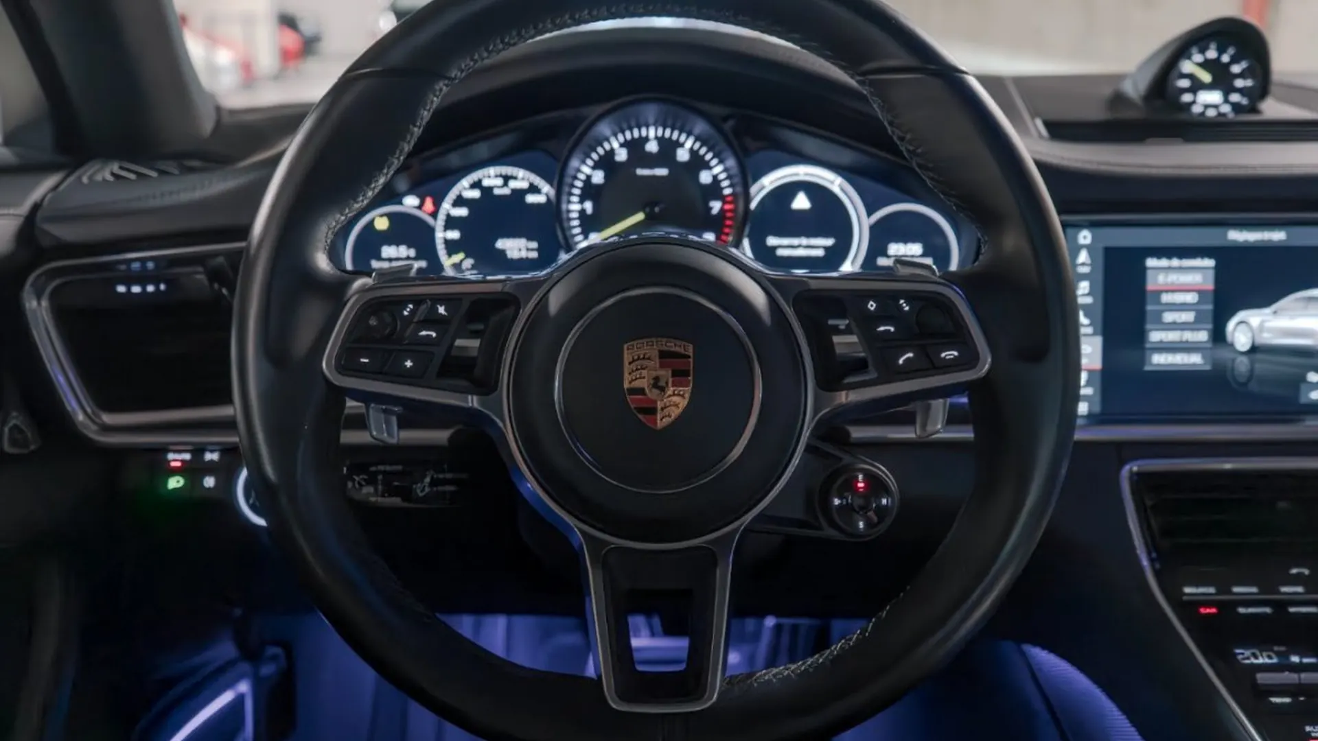 Porsche Panamera — photo 41