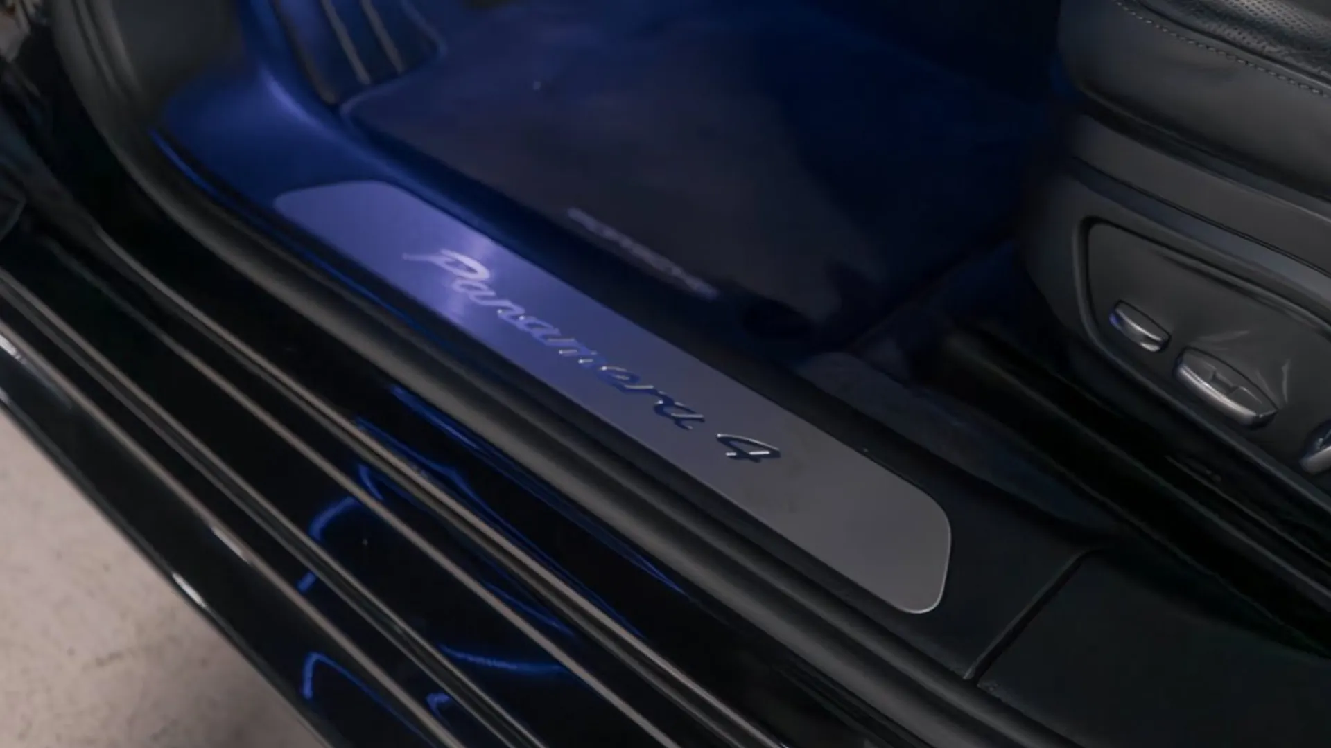 Porsche Panamera — photo 33