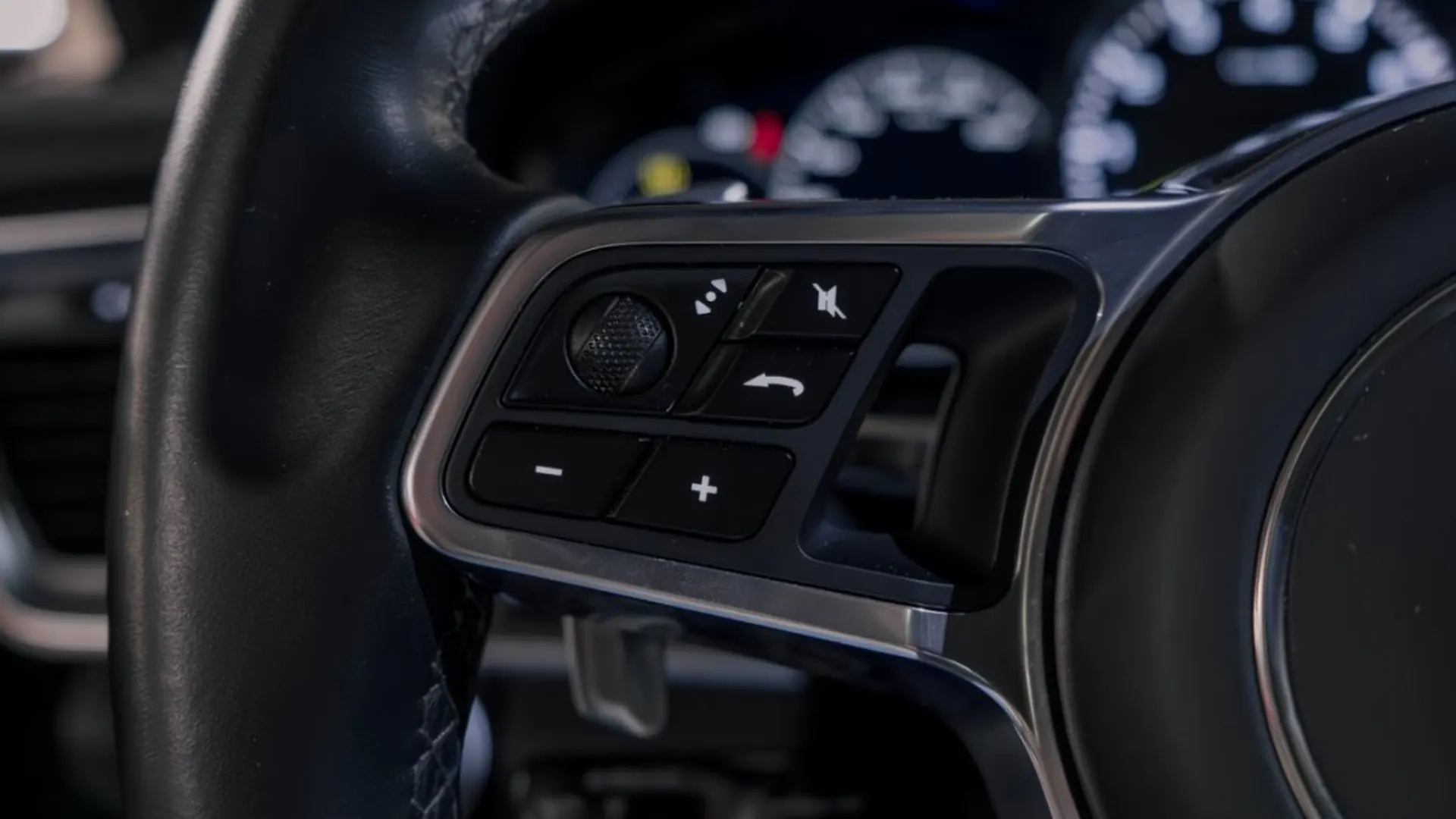 Porsche Panamera — photo 46