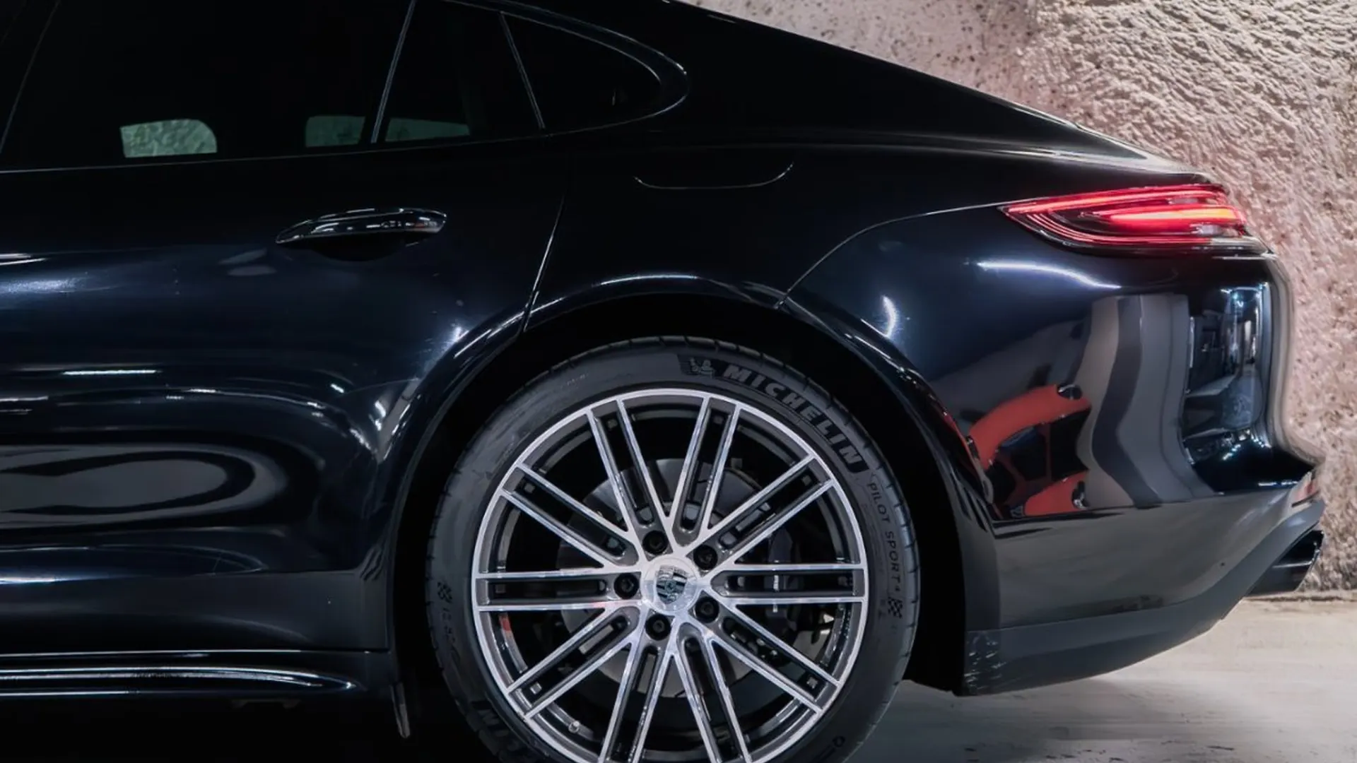 Porsche Panamera — photo 15