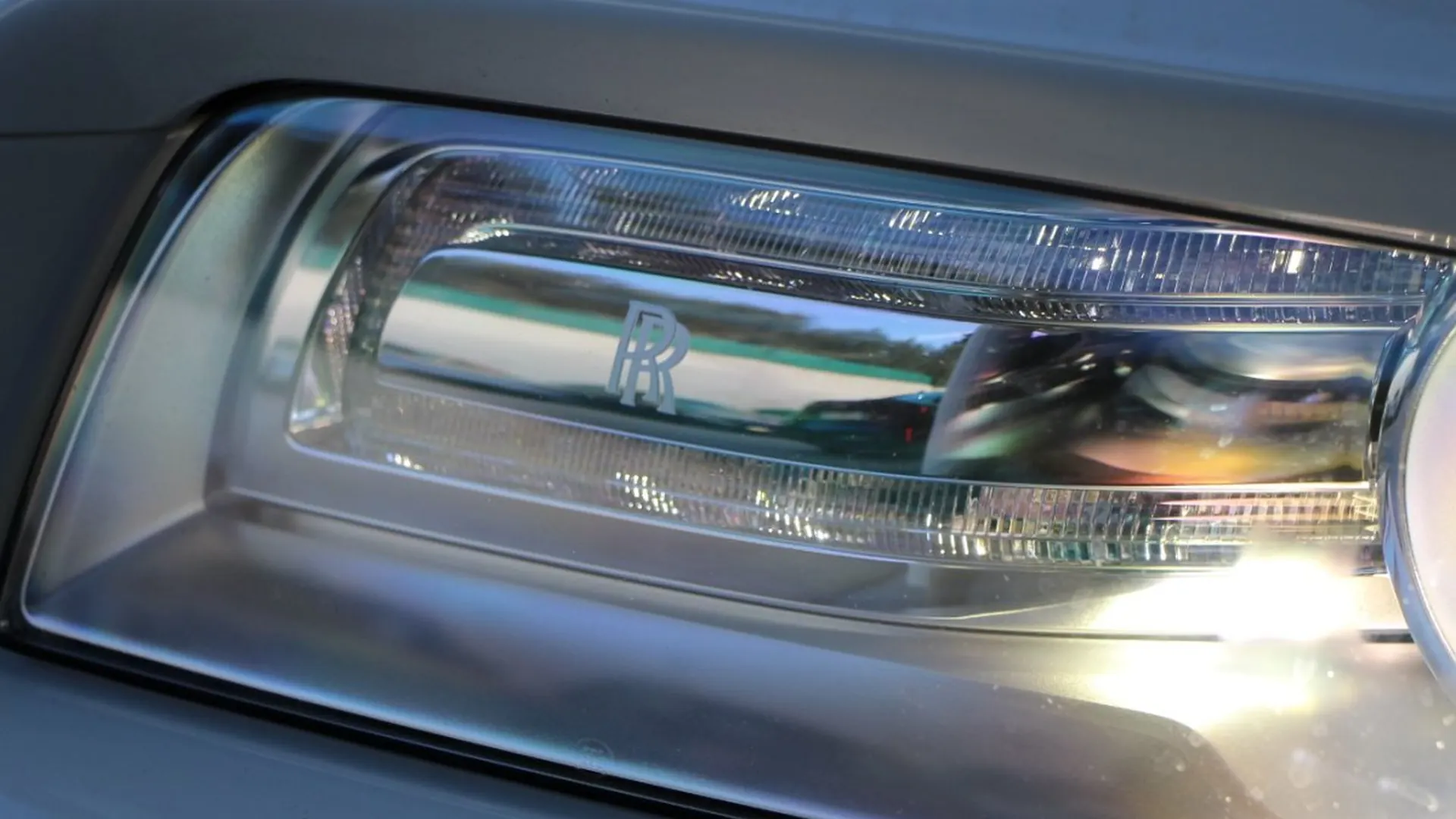 Rolls-Royce Wraith — photo 17