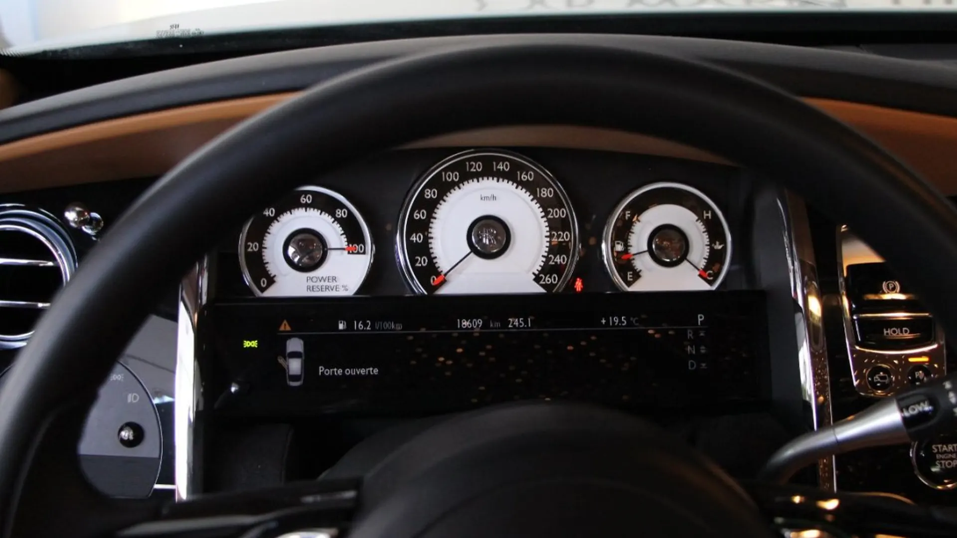 Rolls-Royce Wraith — photo 15