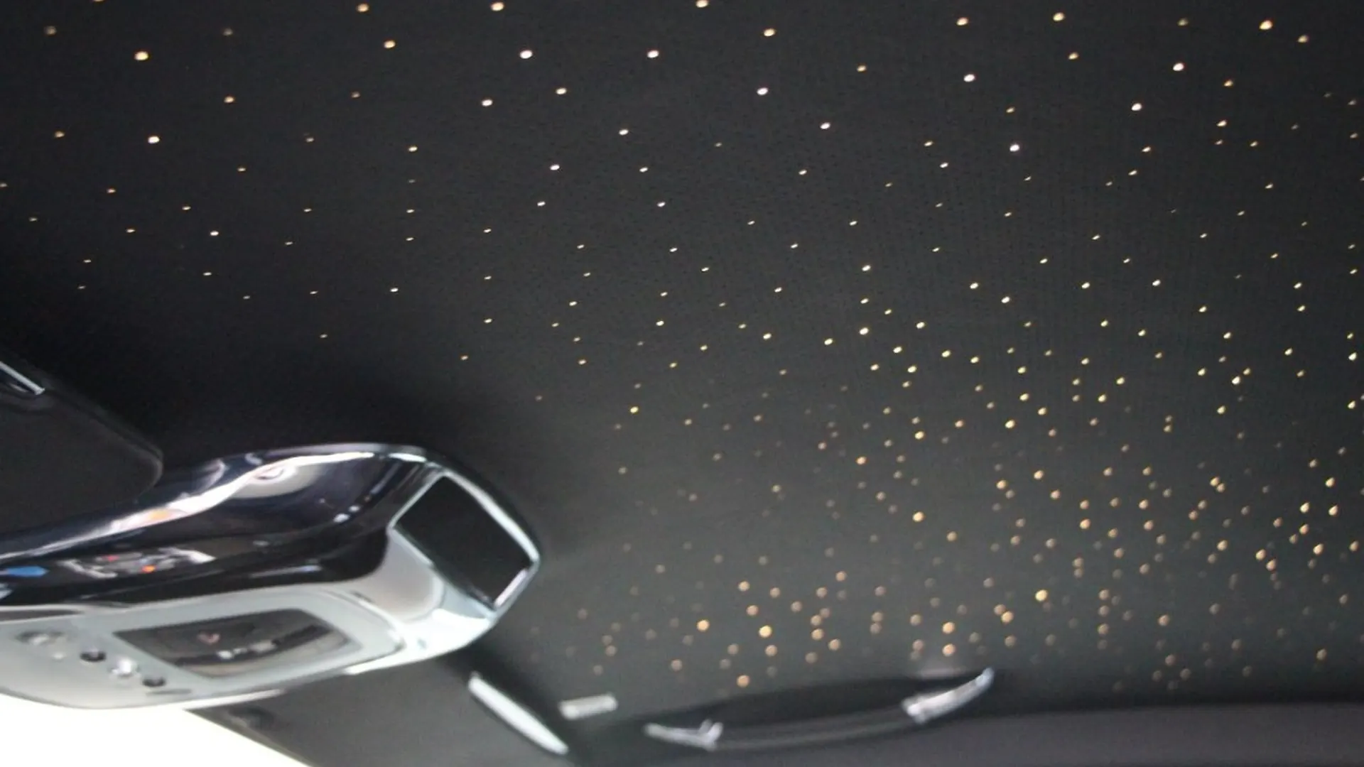 Rolls-Royce Wraith — photo 37