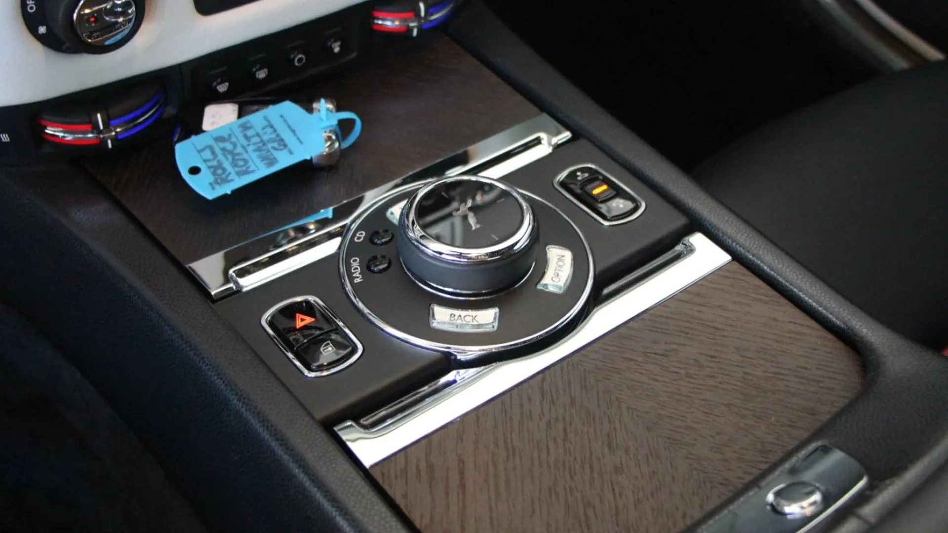 Rolls-Royce Wraith — photo 18