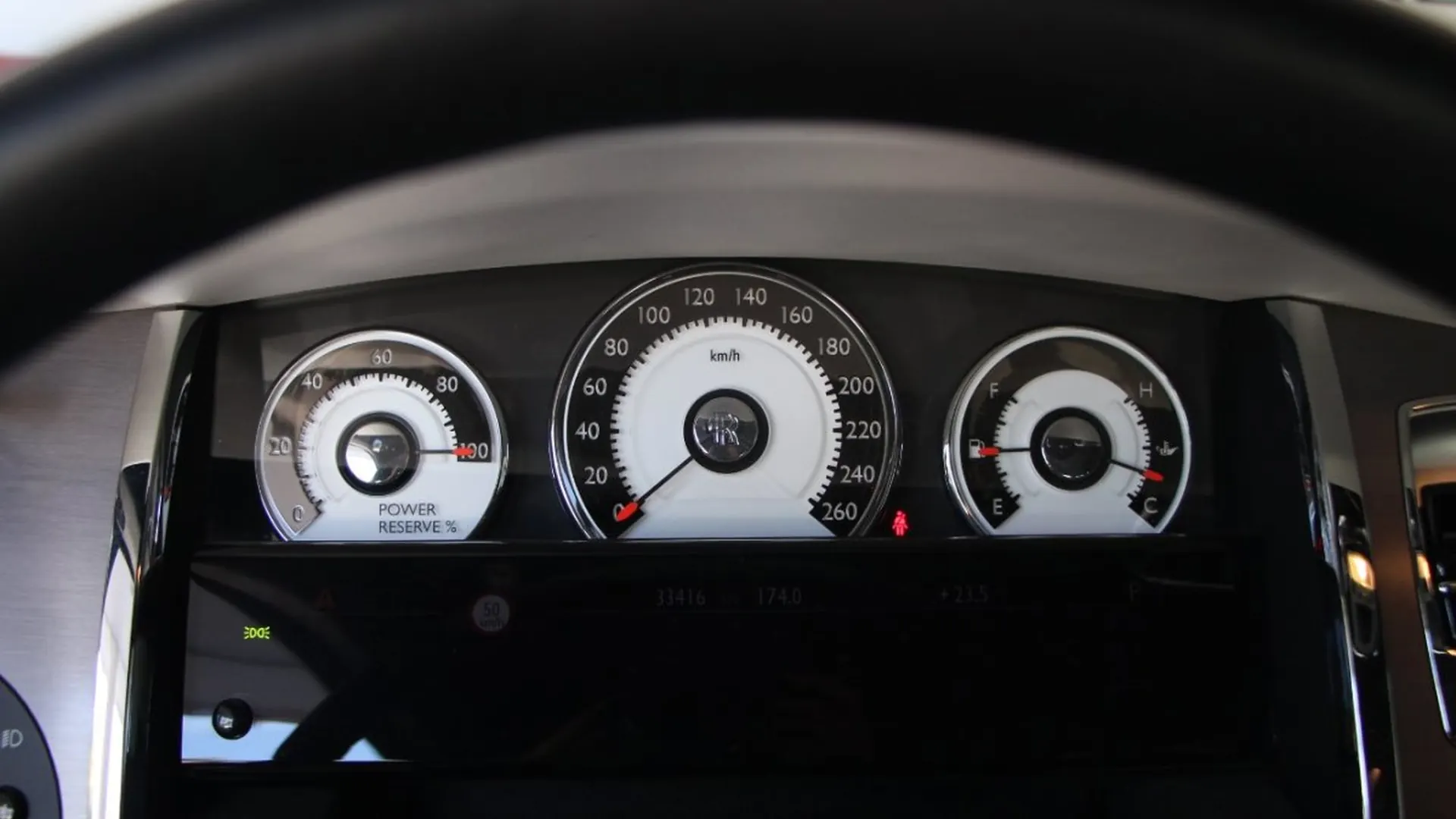 Rolls-Royce Wraith — photo 17