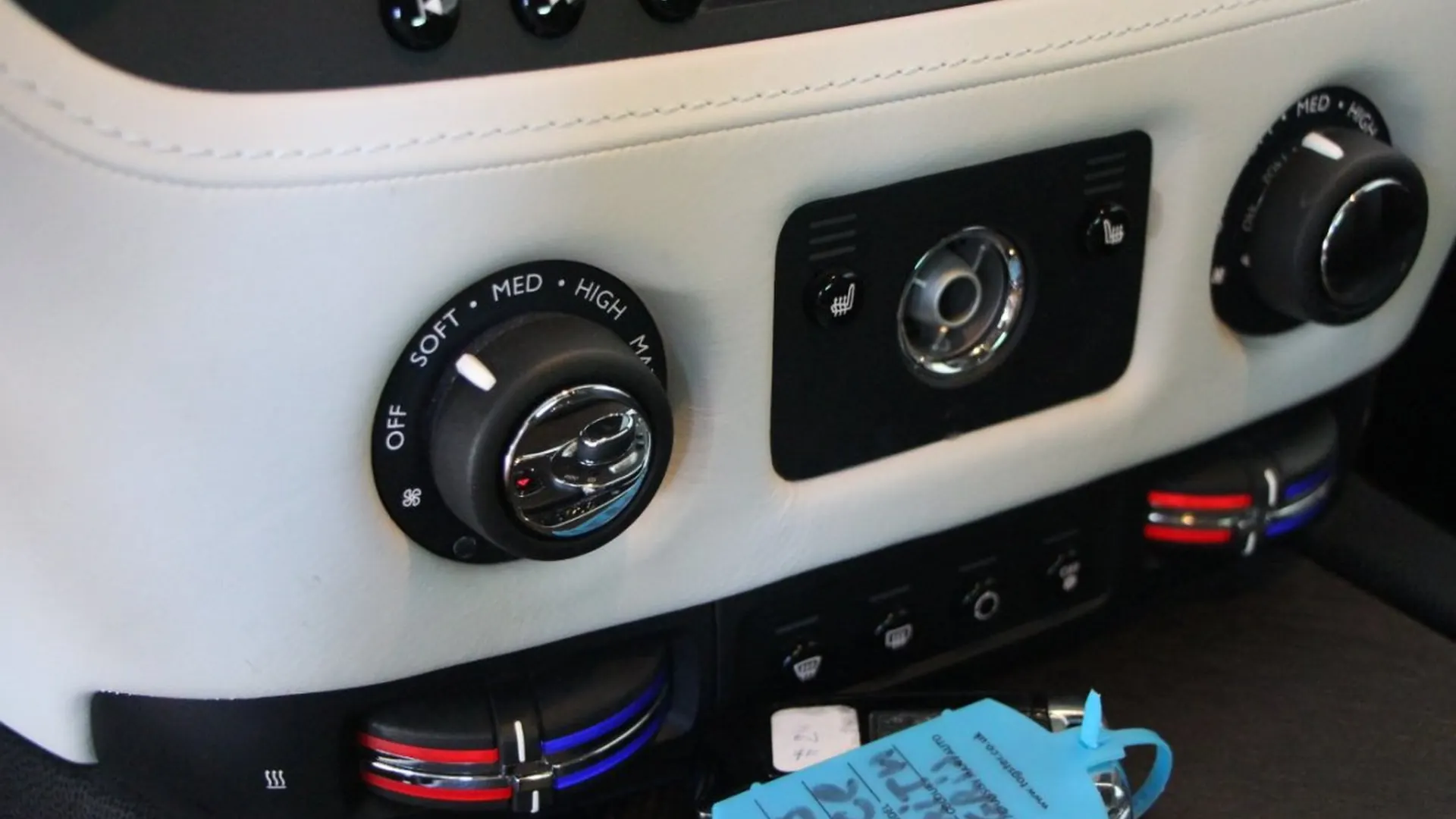 Rolls-Royce Wraith — photo 23
